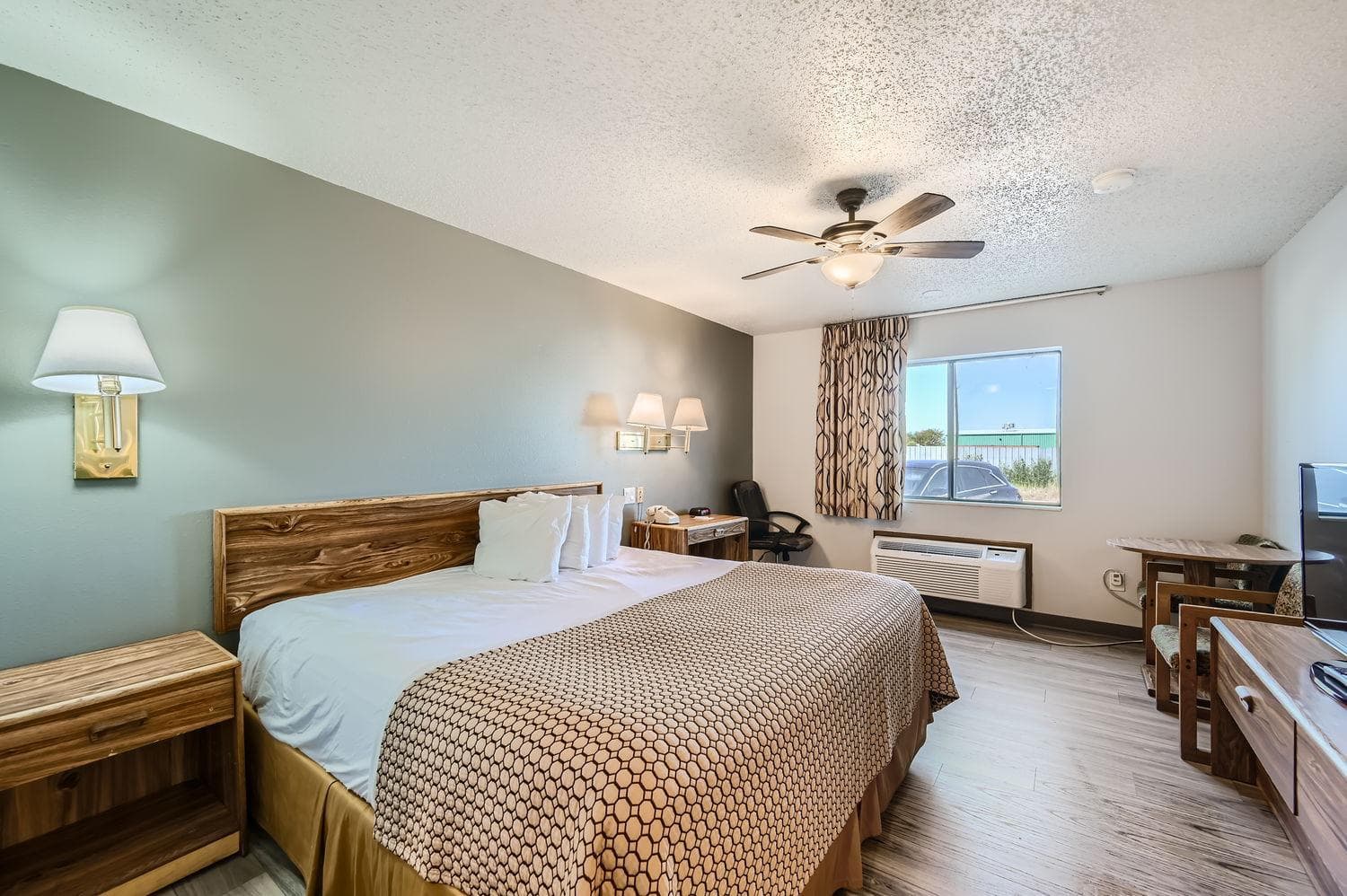 Travelodge by Wyndham Longmont