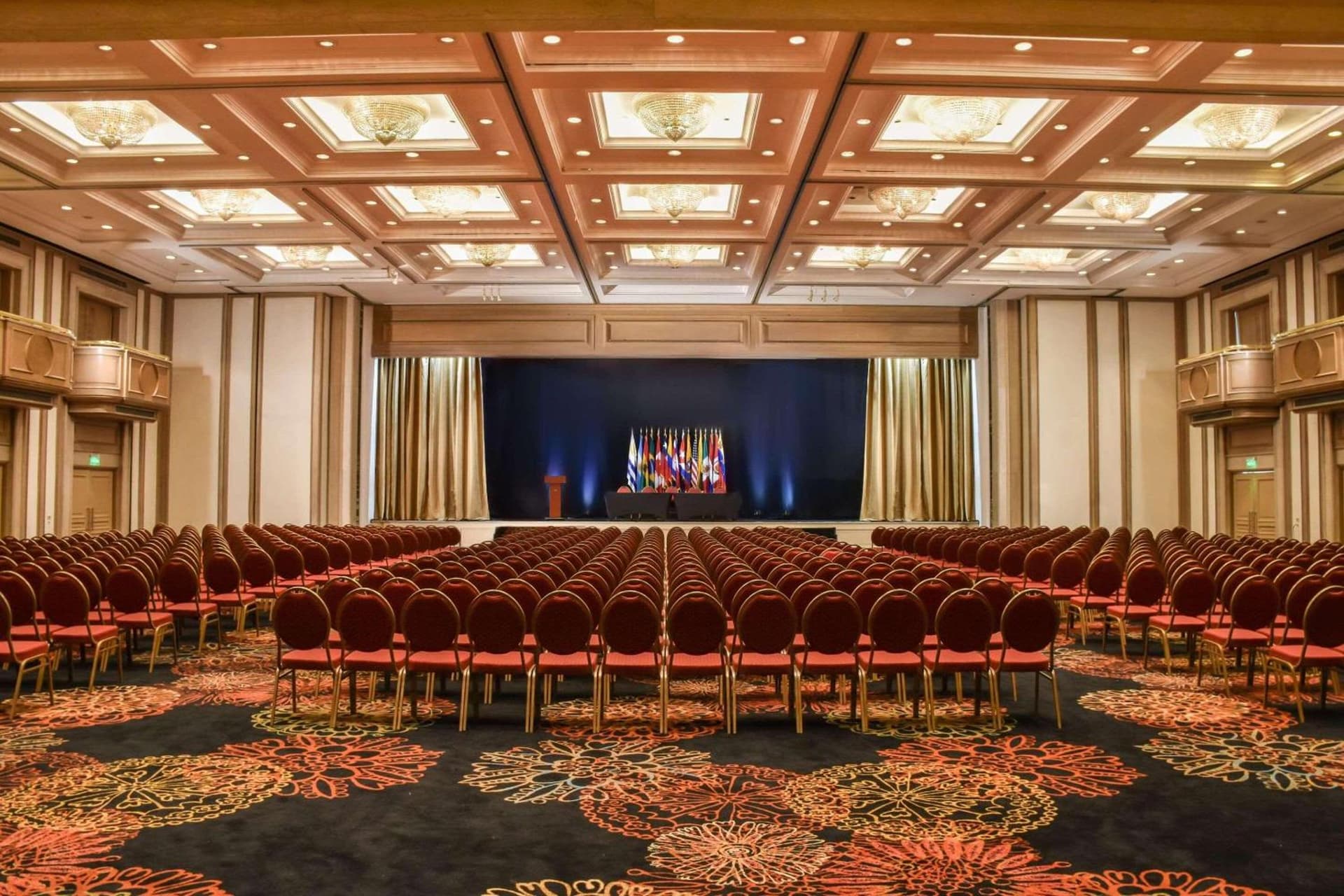 Radisson Montevideo Victoria Plaza Hotel