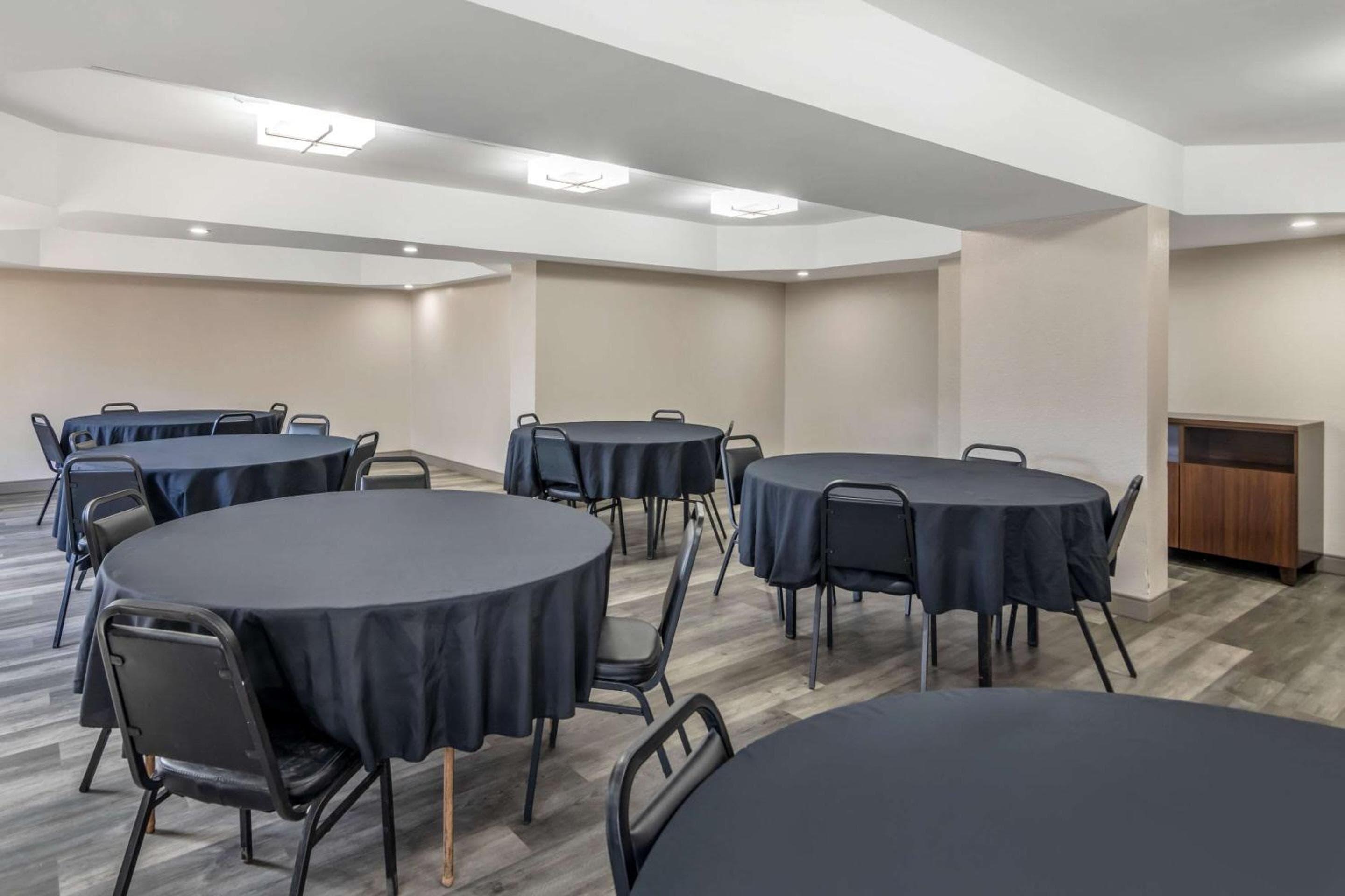 Country Inn & Suites by Radisson, Atlanta Airport South, GA