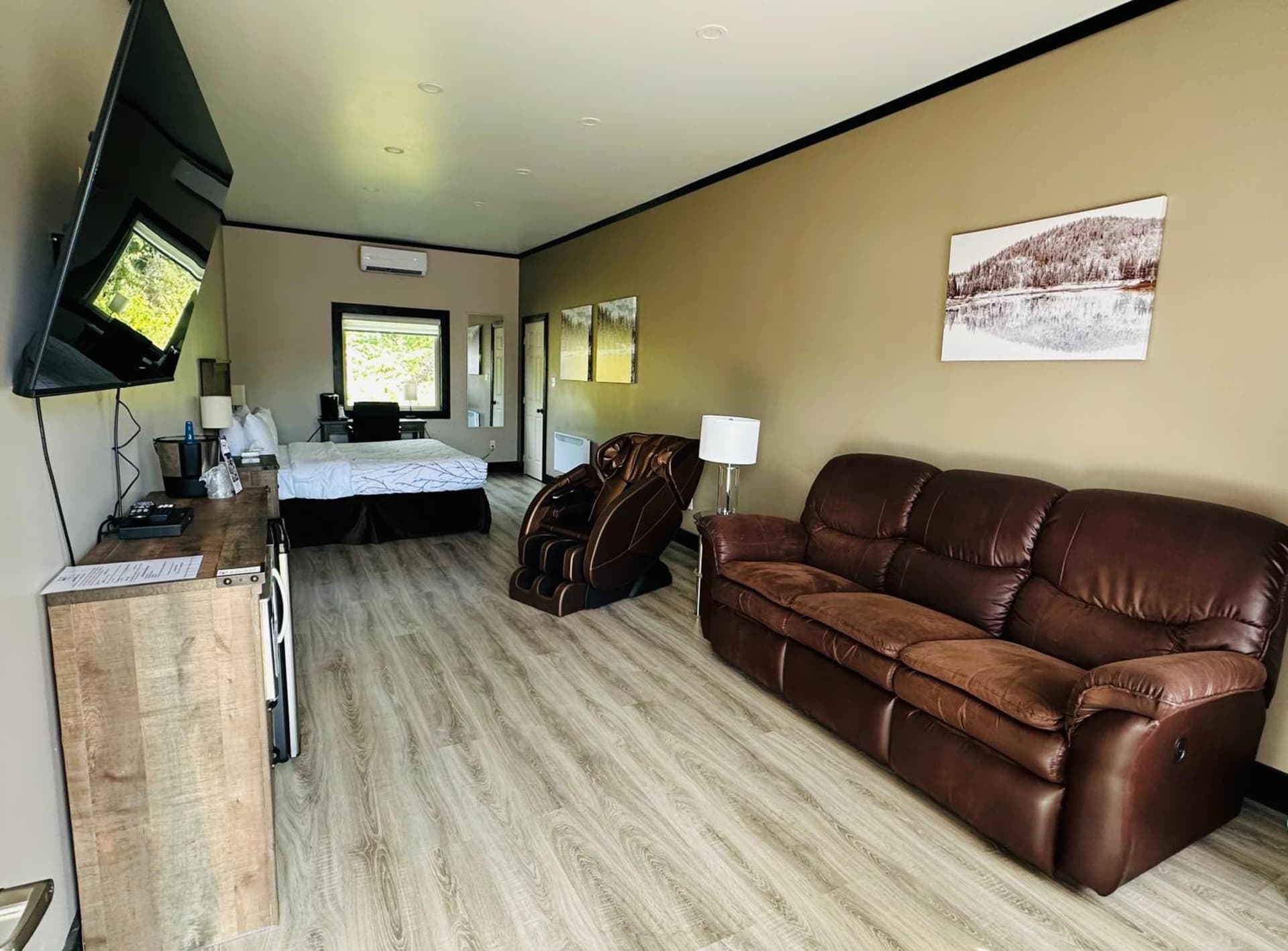 Motel 7 Inn & Suites