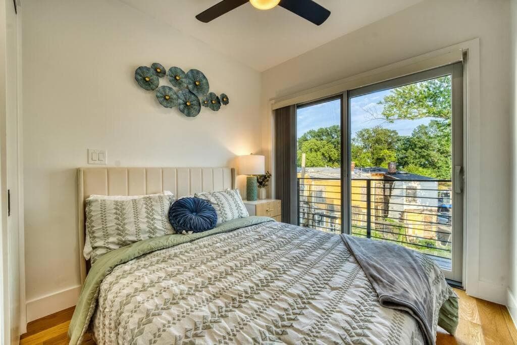 Luxury City Centered Oasis
