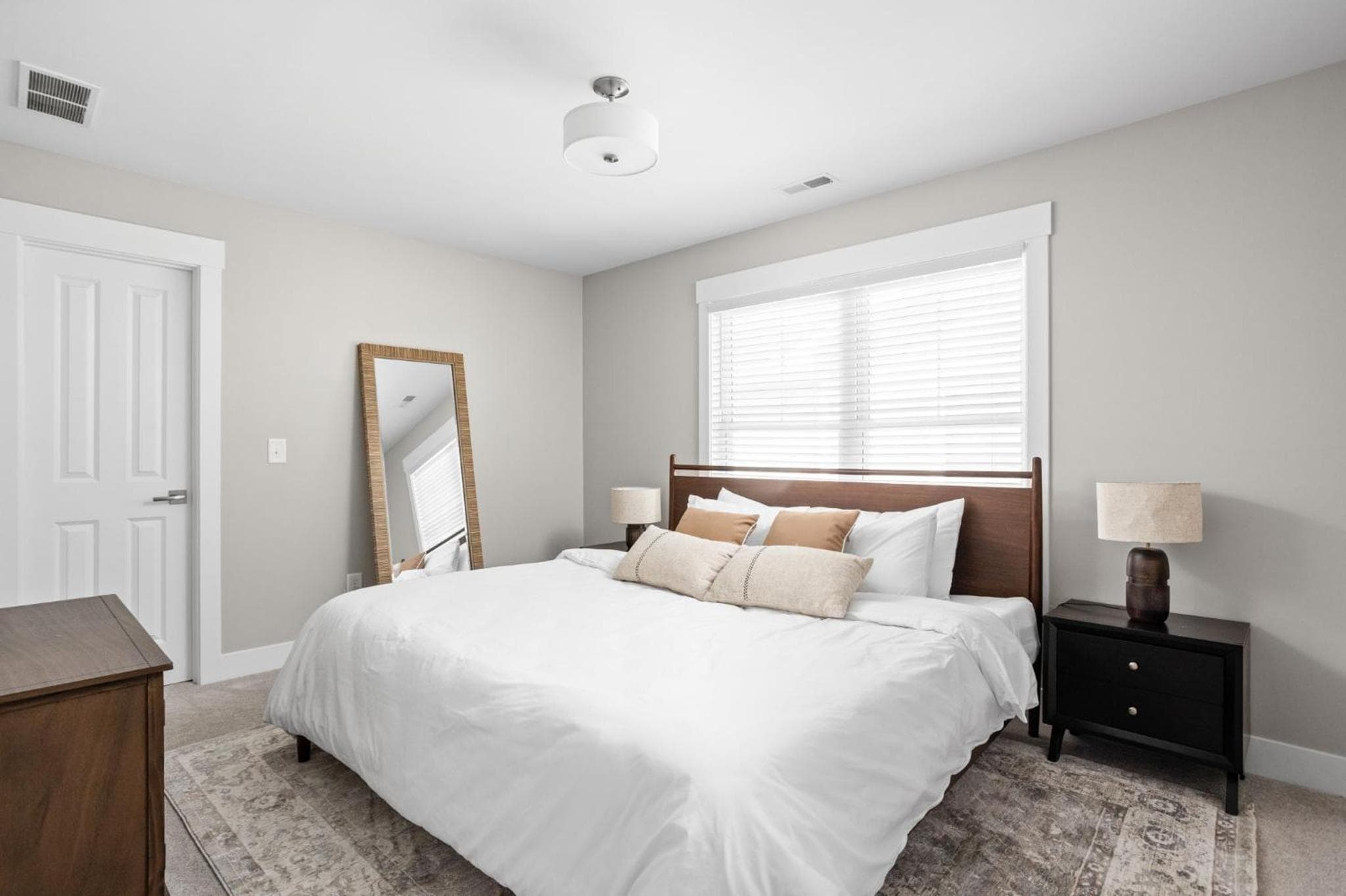 Sleeps 22-Downtown Westfield-Near Grand Park!