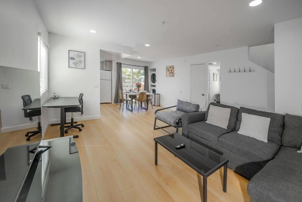 Alhambra 5 Unit Apartment Complex!