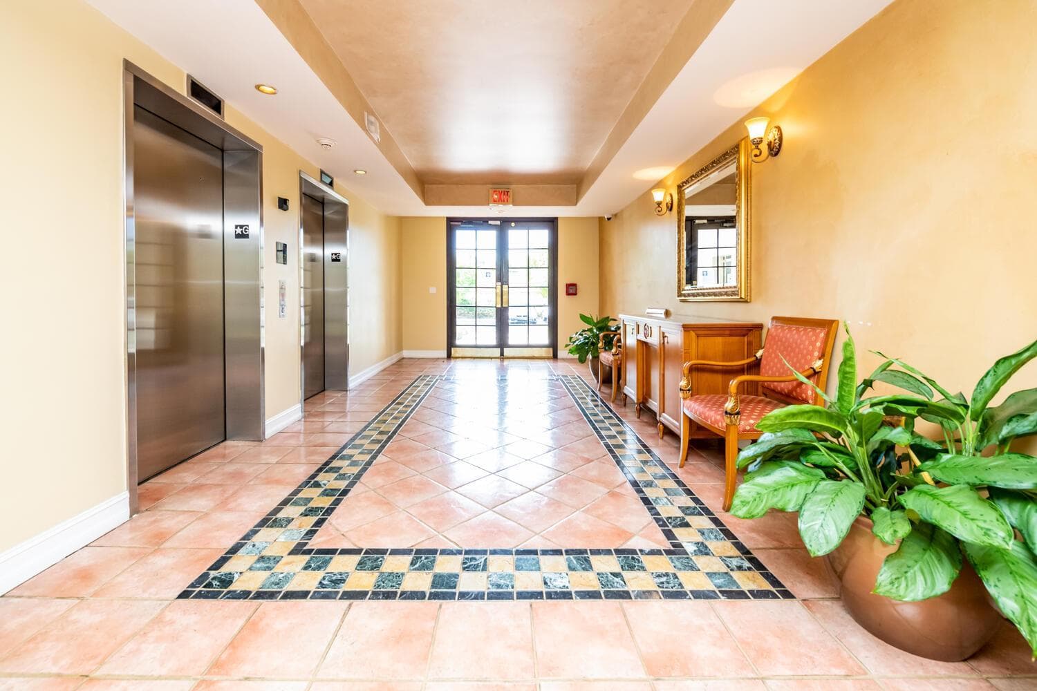 Luxury 3 Bds in Aventura Yacht club
