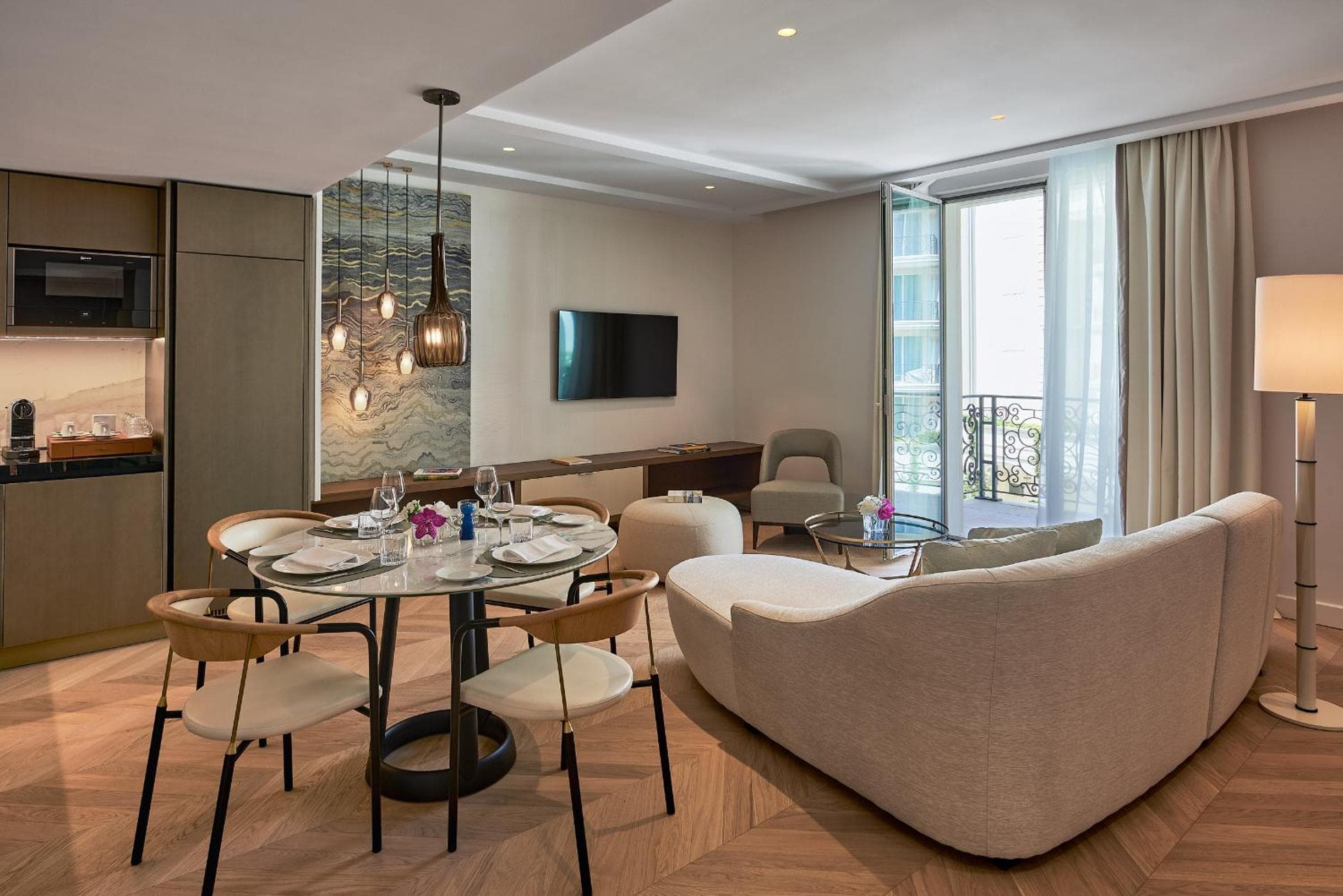 Carlton Cannes, a Regent Hotel