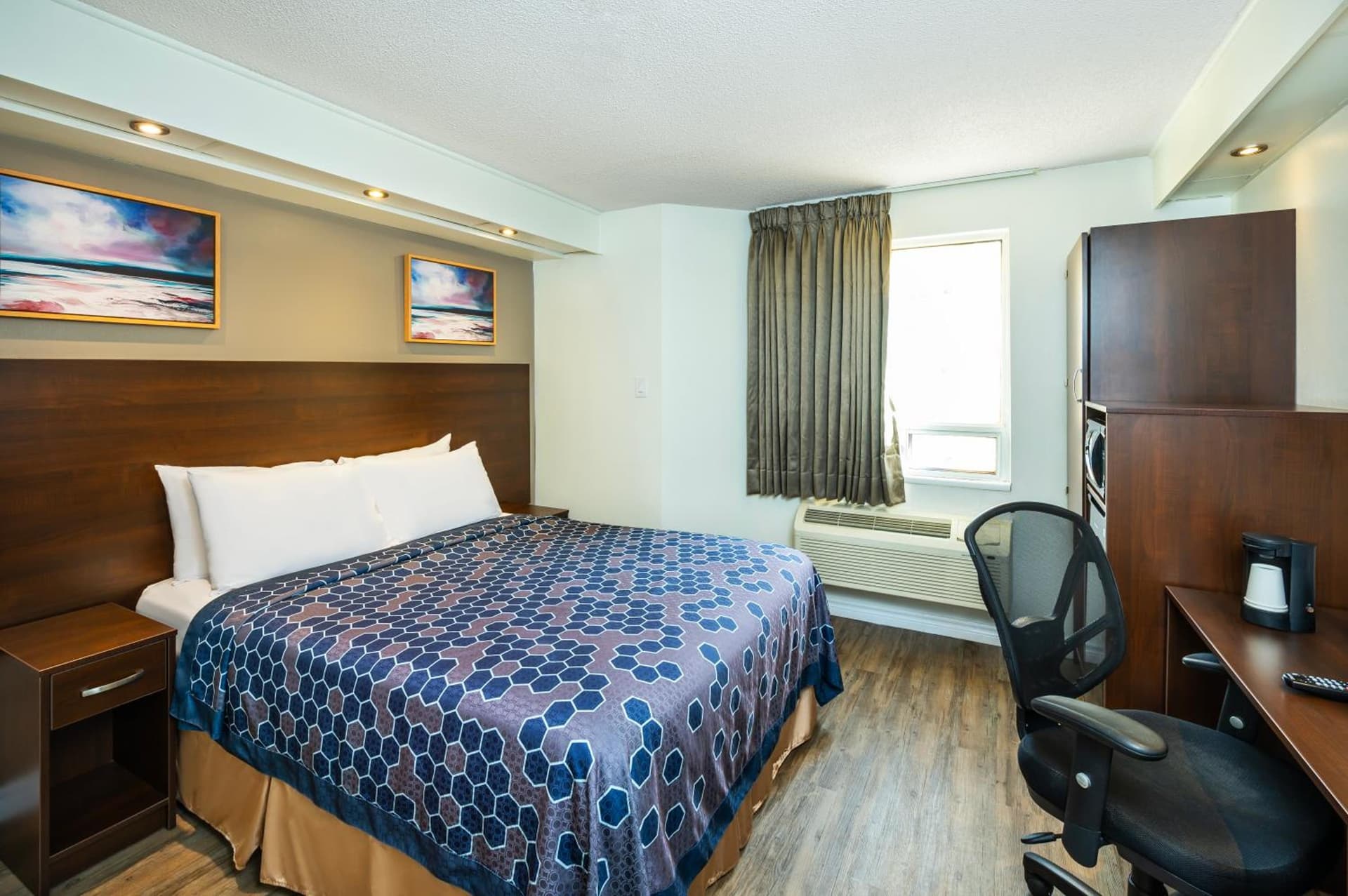Spark by Hilton Brockville