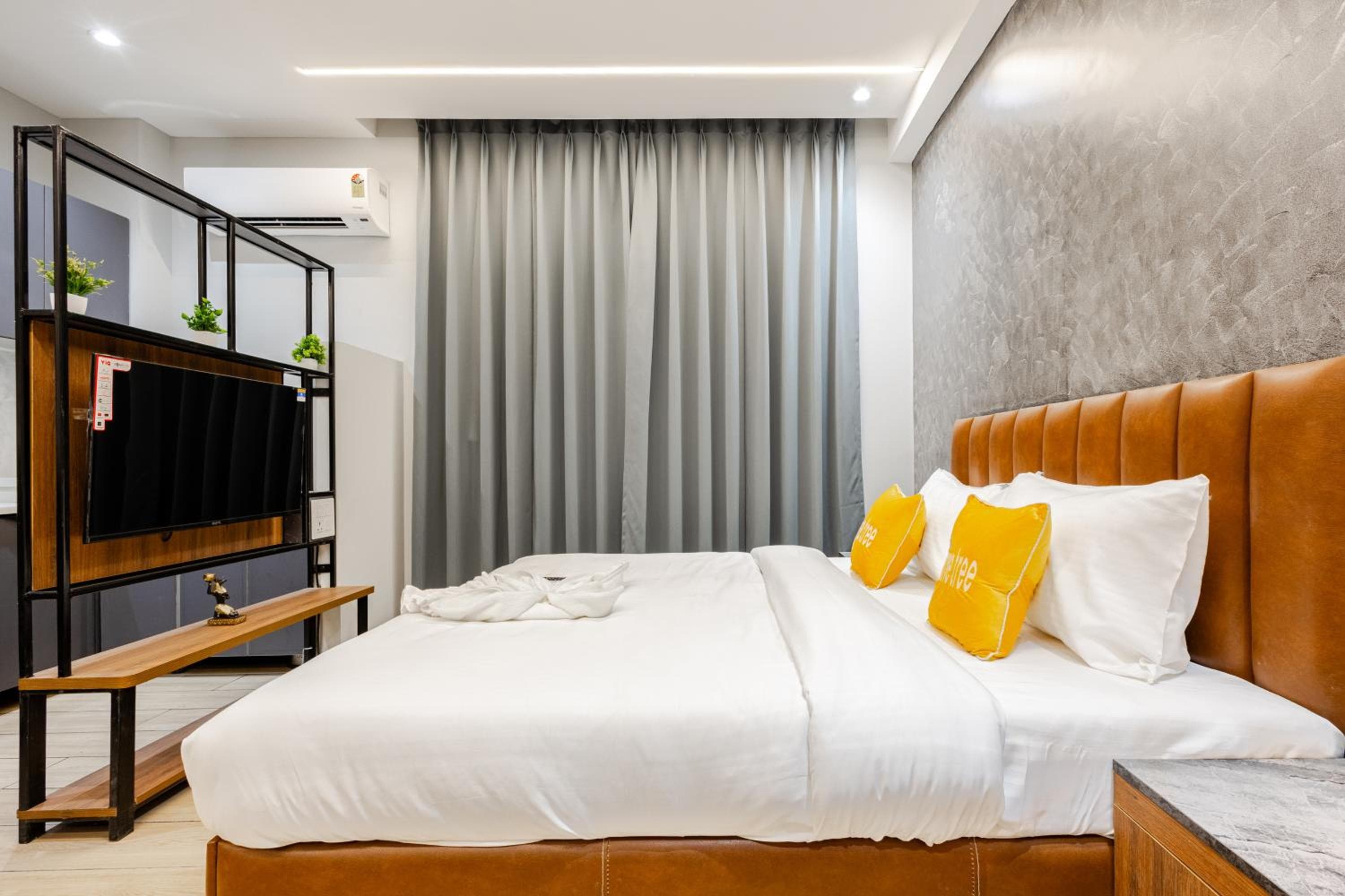 Street Studio by Lime Tree Hotel Sector 51 Gurgaon