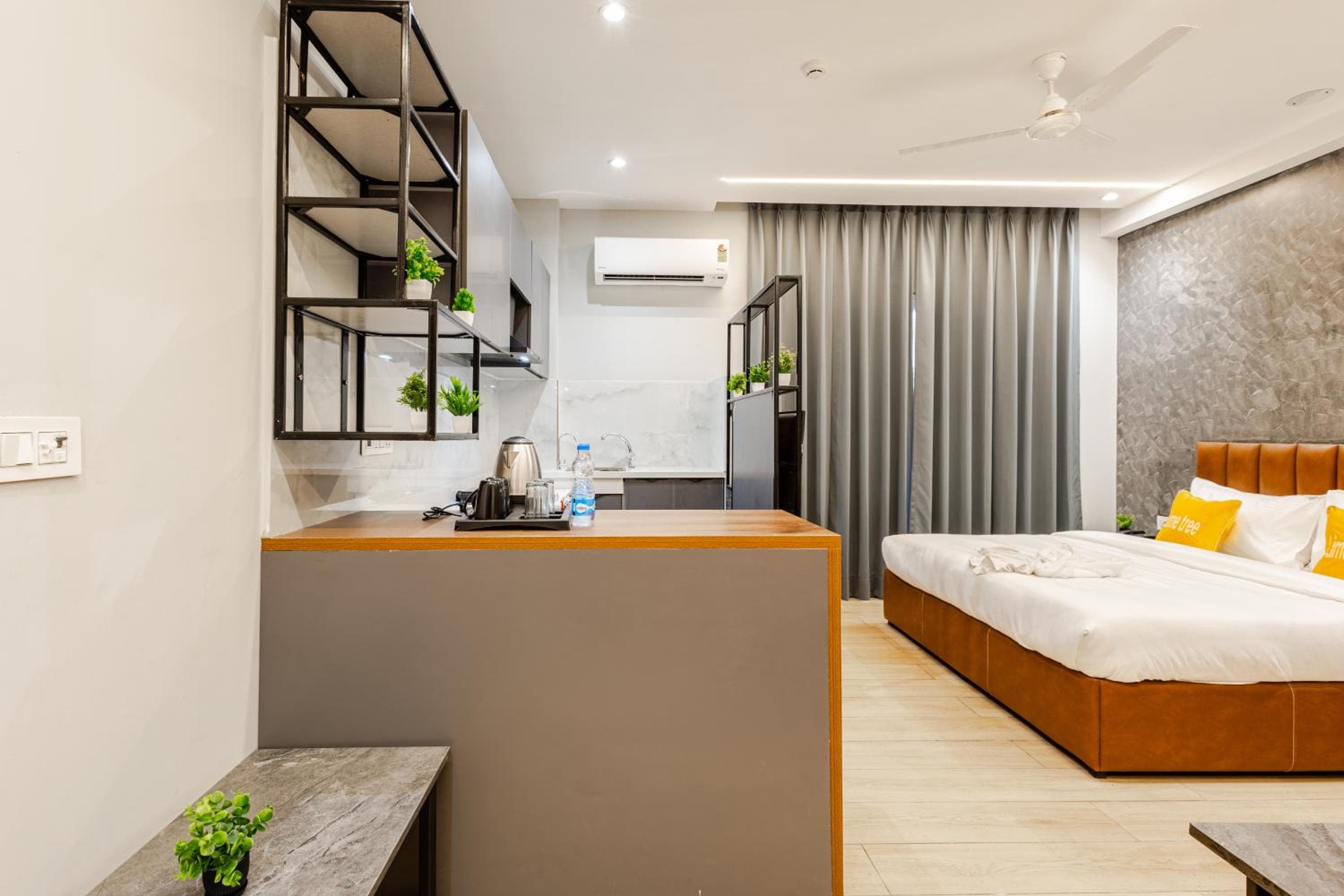 Street Studio by Lime Tree Hotel Sector 51 Gurgaon