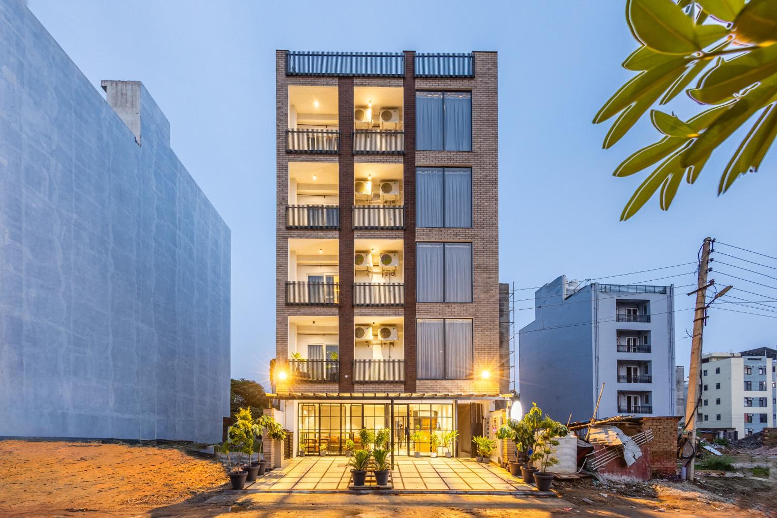 Street Studio by Lime Tree Hotel Sector 51 Gurgaon