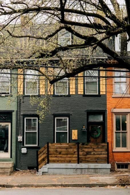 Stunning 5 BR -Heart of Downtown