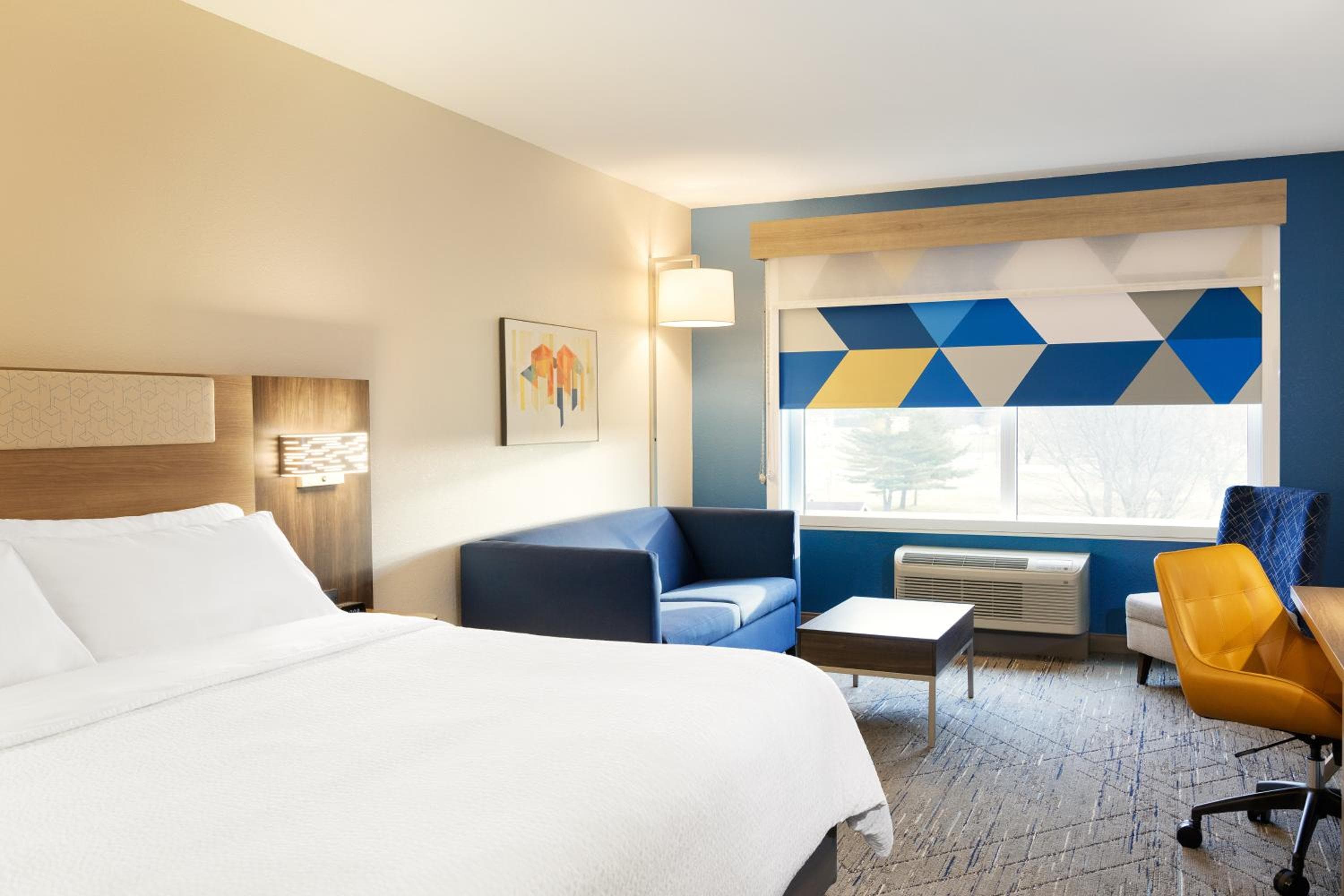 Holiday Inn Express & Suites Chicago - Matteson by IHG