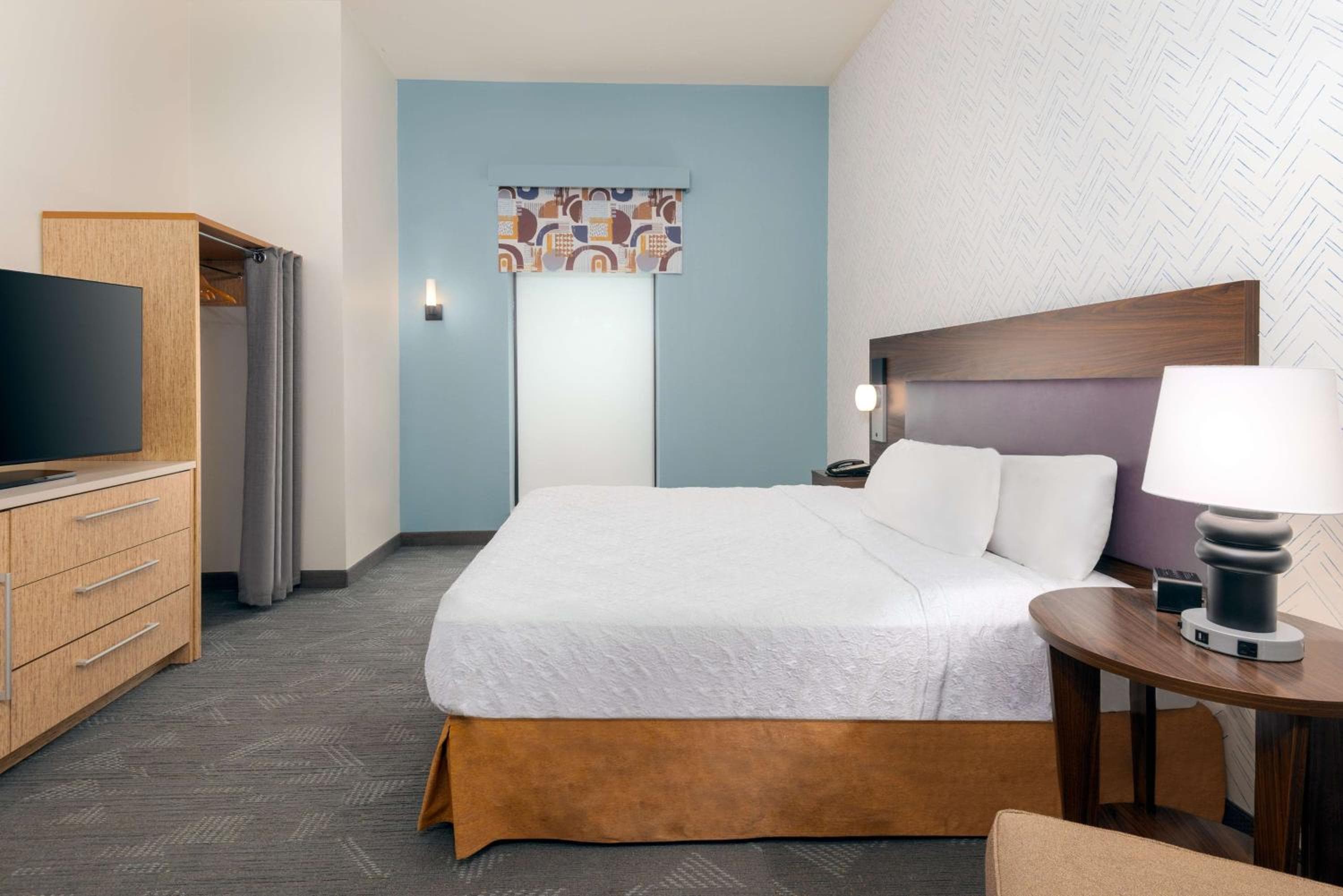 Home2 Suites by Hilton Buffalo Airport/ Galleria Mall