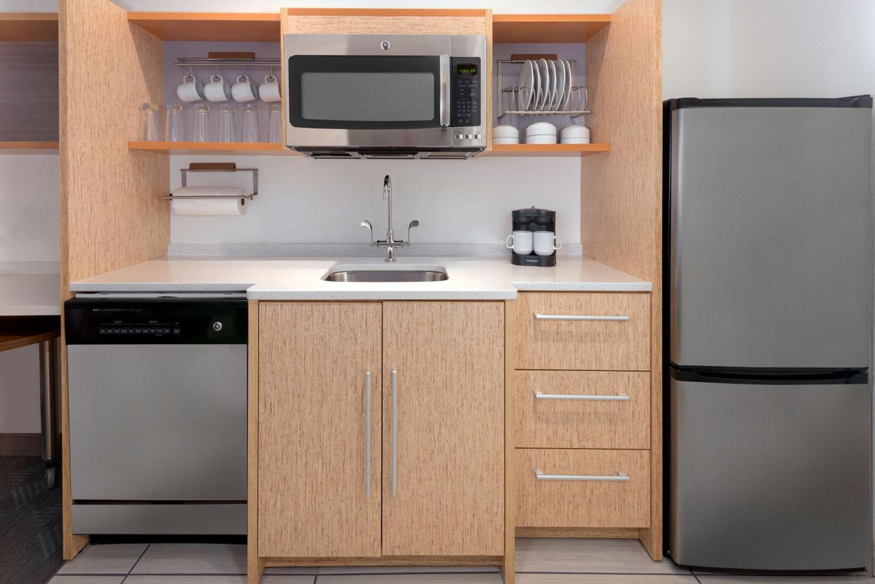 Home2 Suites by Hilton Buffalo Airport/ Galleria Mall