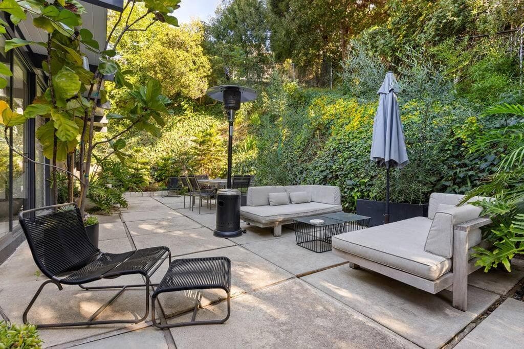 Mid-Century Gem in Pacific Palisades