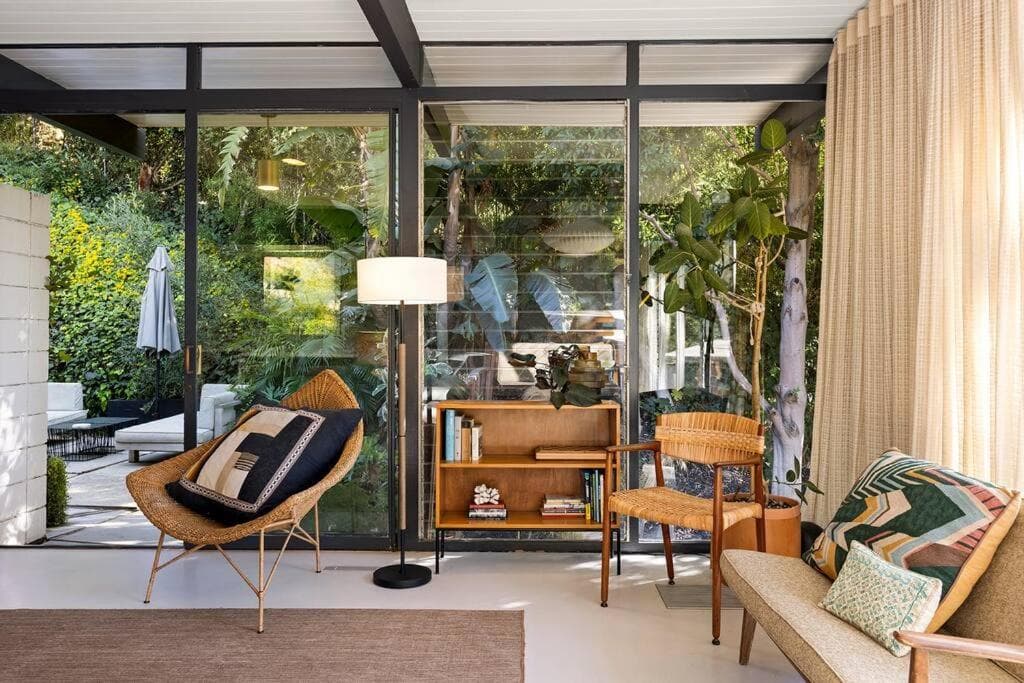 Mid-Century Gem in Pacific Palisades