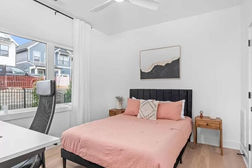 Modern 4br - Heart of Downtown Raleigh - Views!