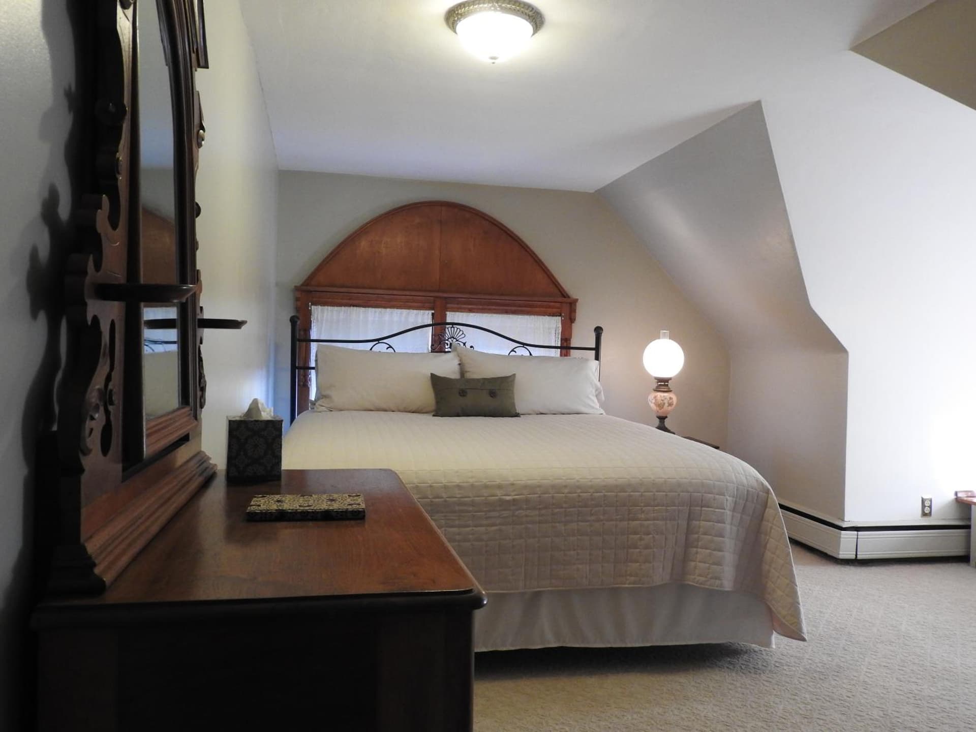 Champaign Garden Inn