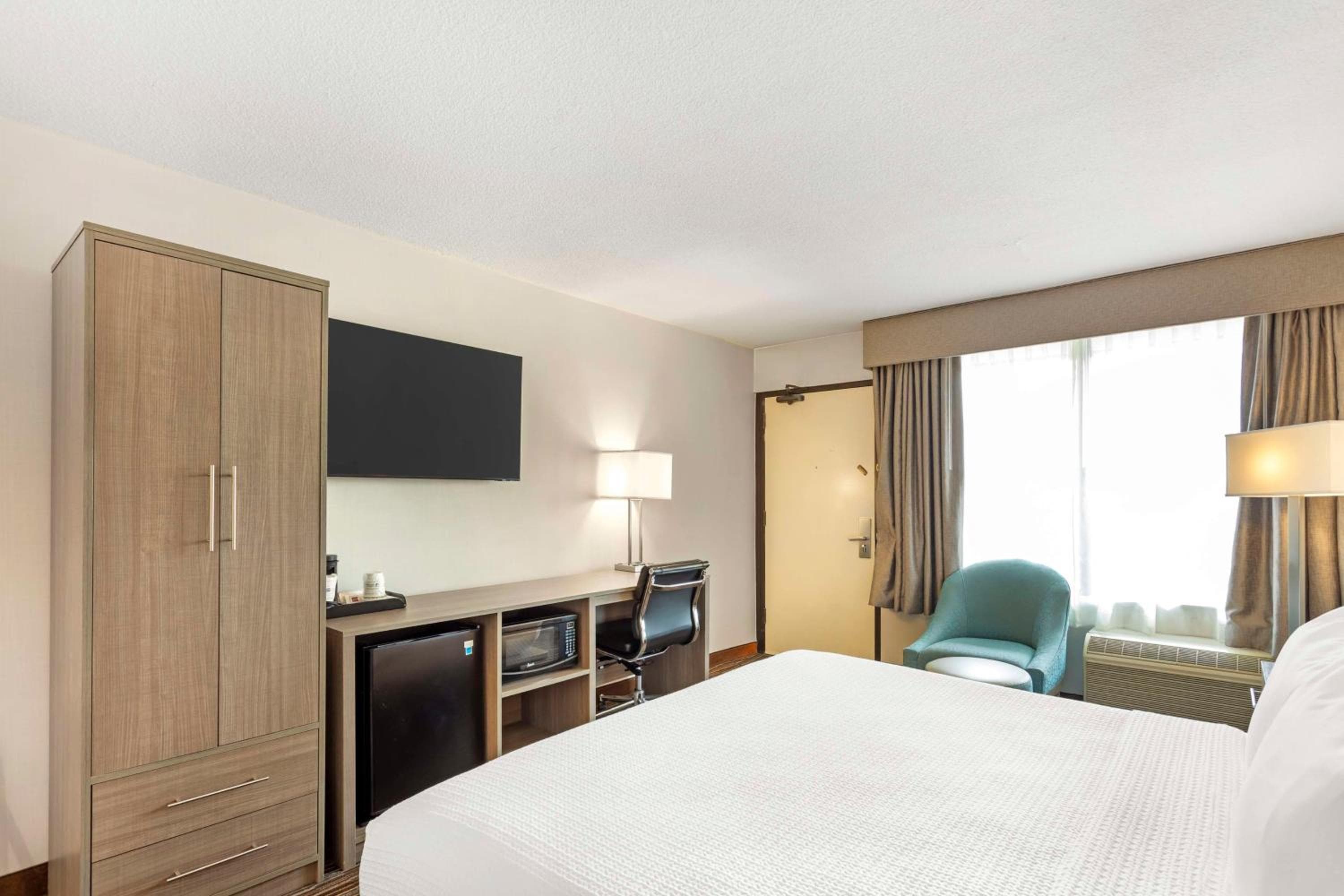 Best Western Mill River Manor