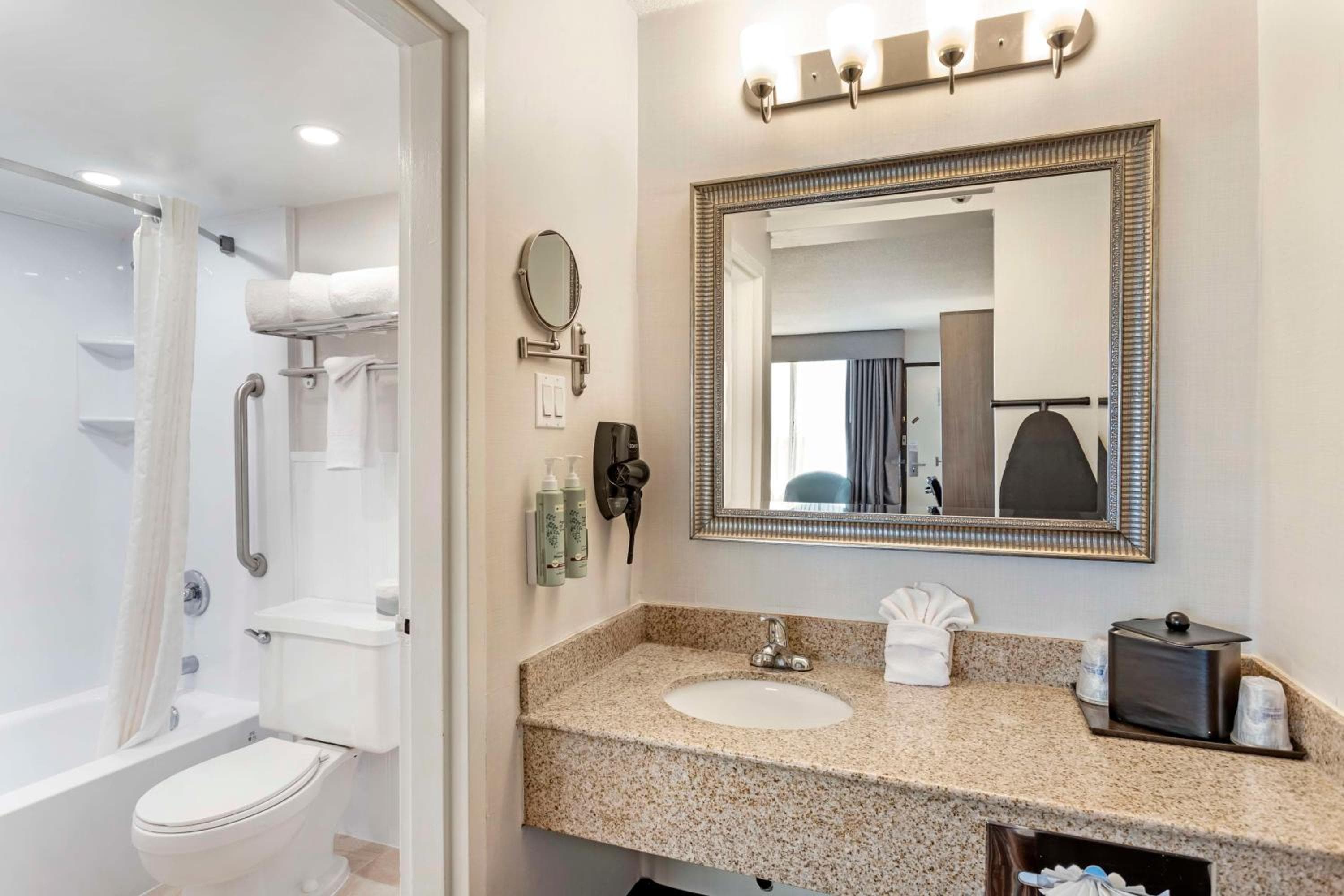 Best Western Mill River Manor