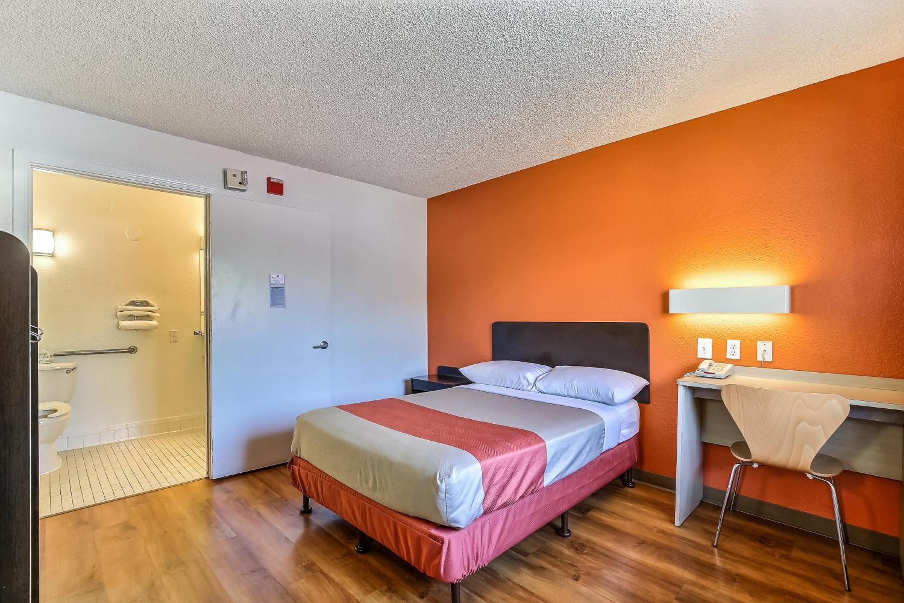 Motel 6-Pleasanton, CA