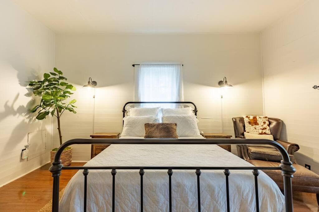 The Rivers Farmhouse - 10 min from Trilith Studios
