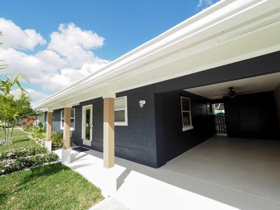 NEW Luxury Coastal Cottage w Pool Jupiter FL