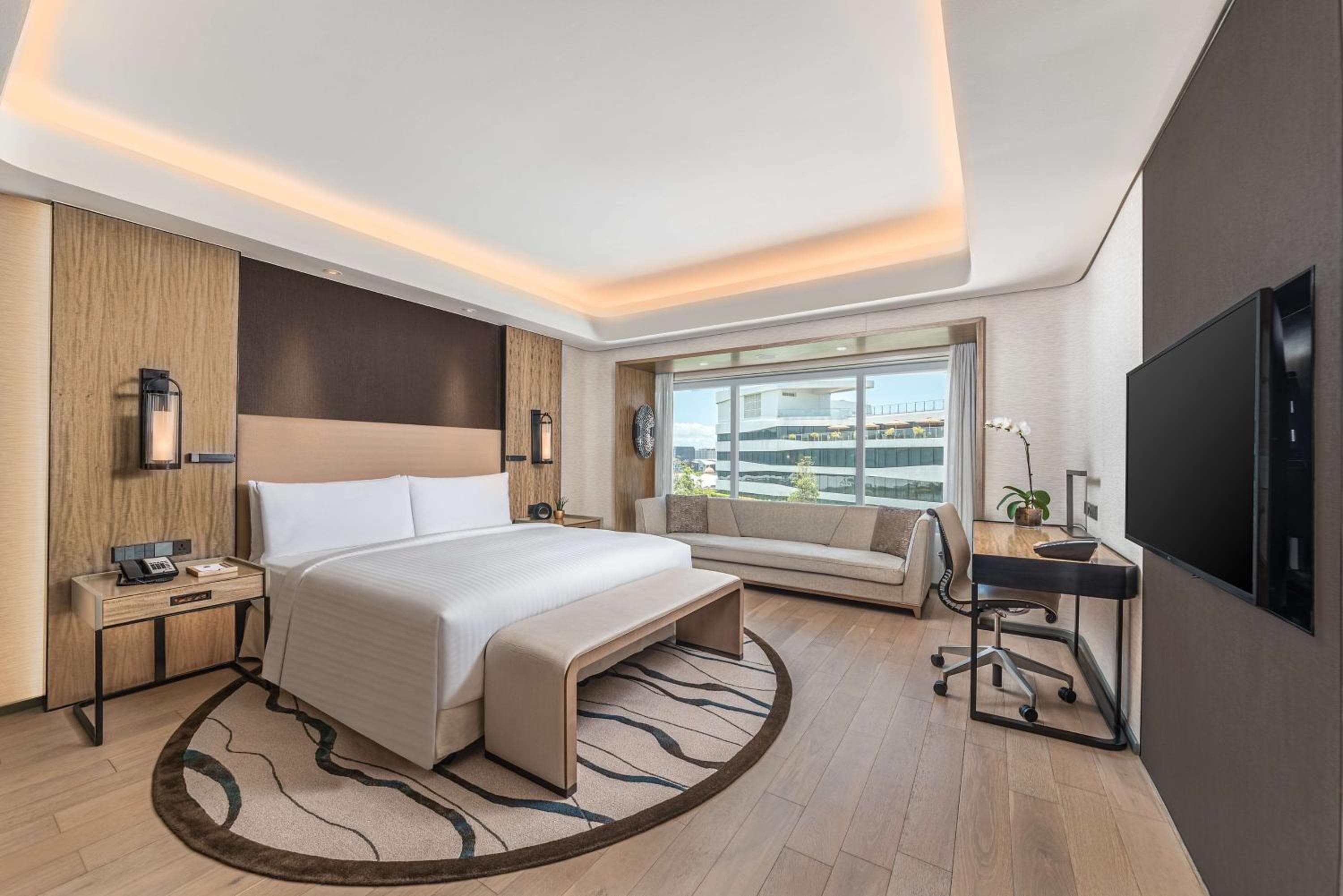 Conrad Manila
