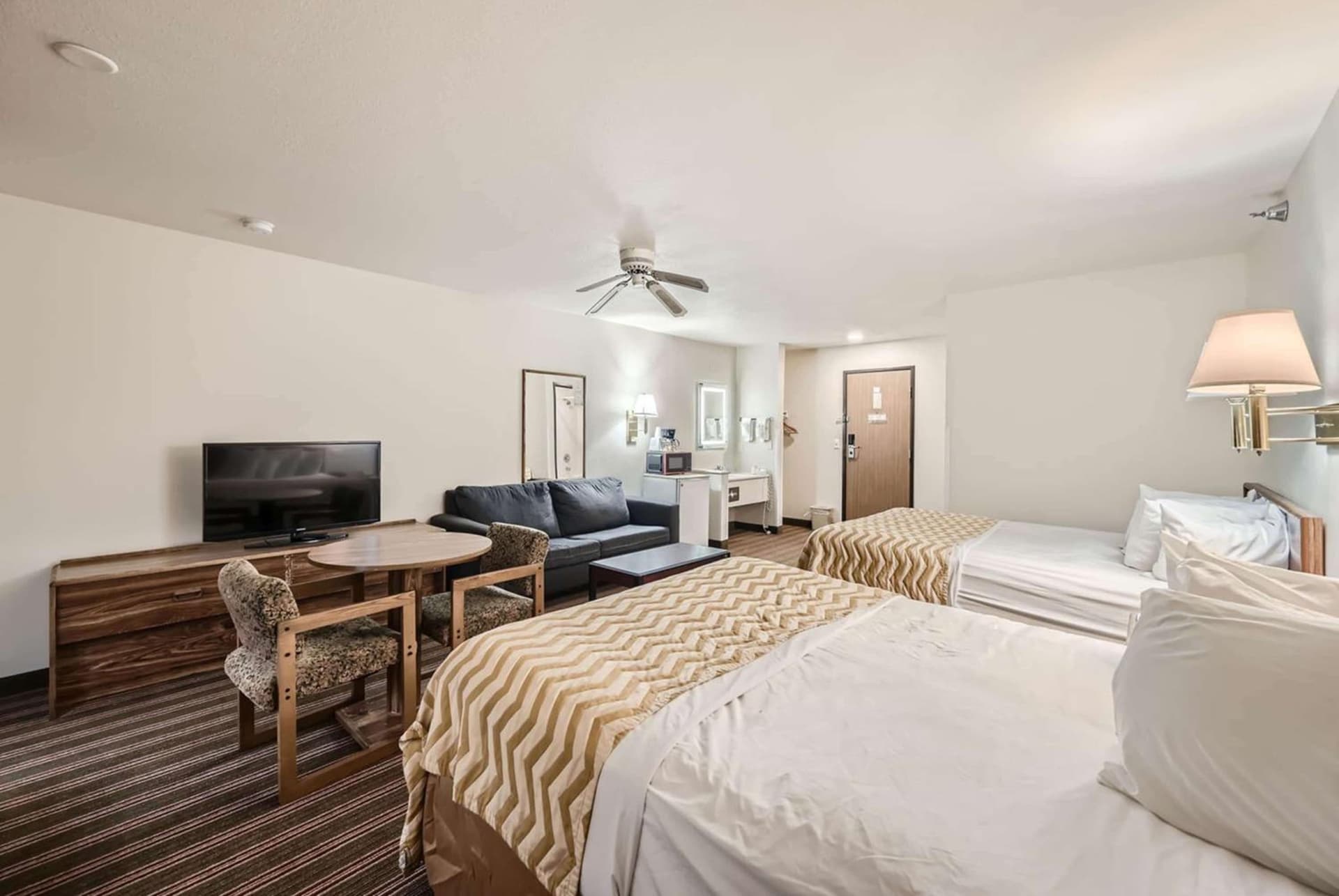Travelodge by Wyndham Longmont