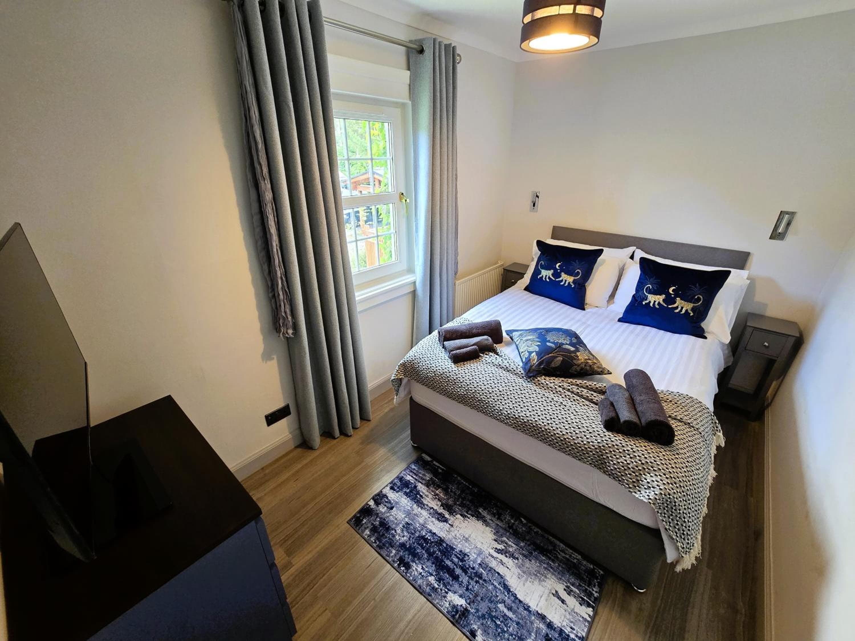 Ard Veich Estate - Panoramic Highland Sea Views with private beach and woodland