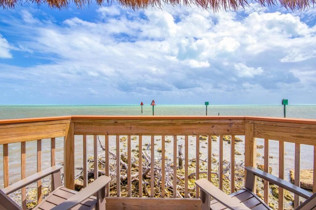 Bright 2BR Condo with Breathtaking Ocean View