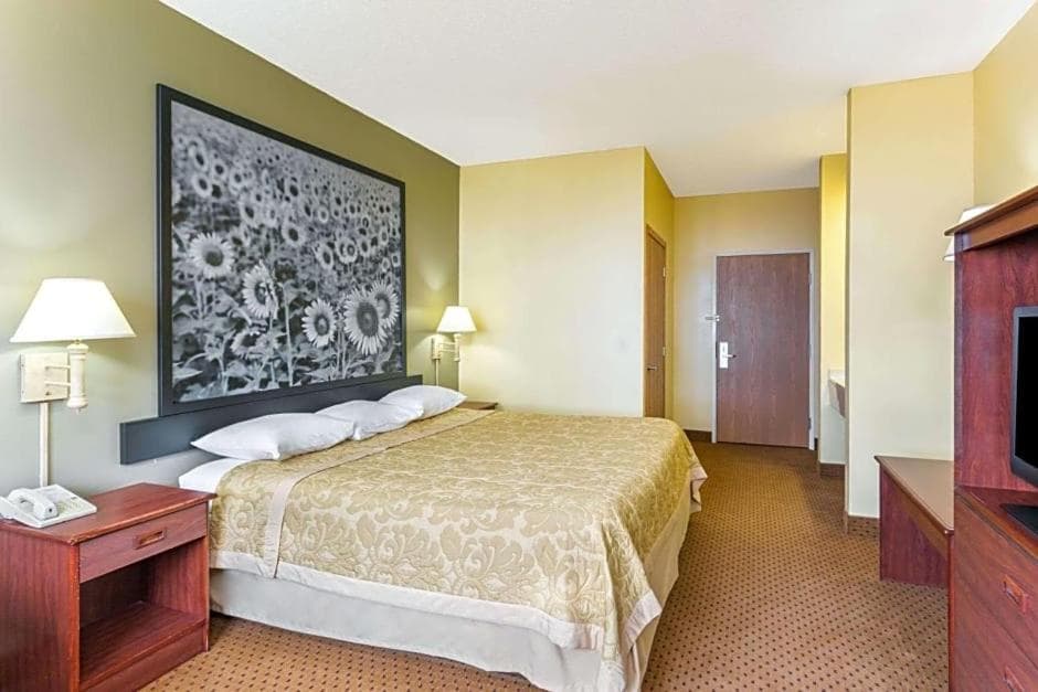 Western Inn & Suites