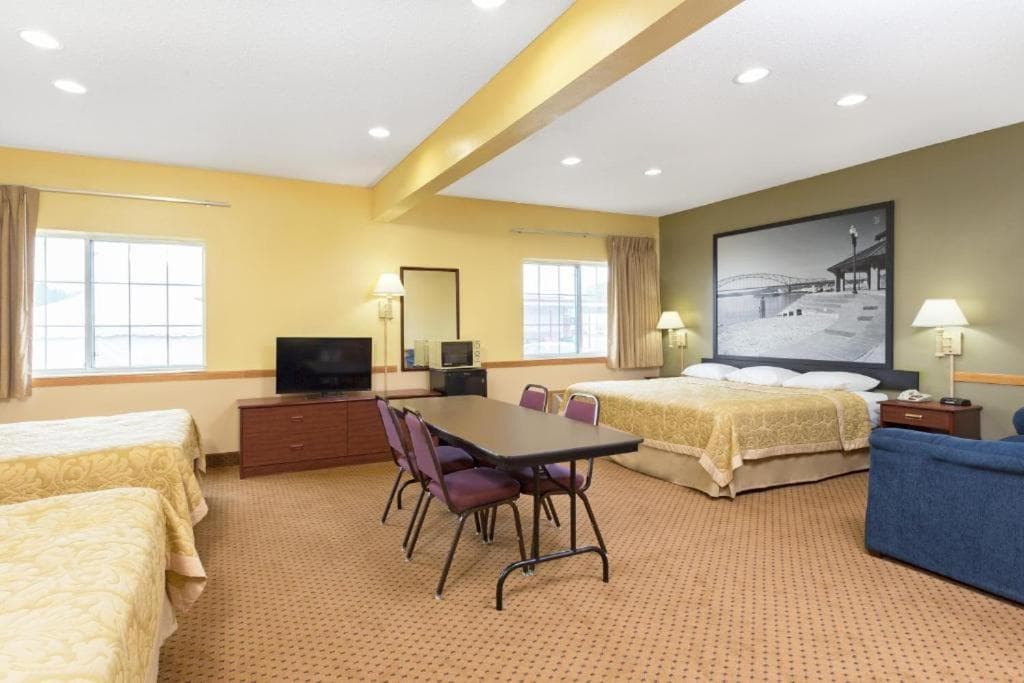 Western Inn & Suites