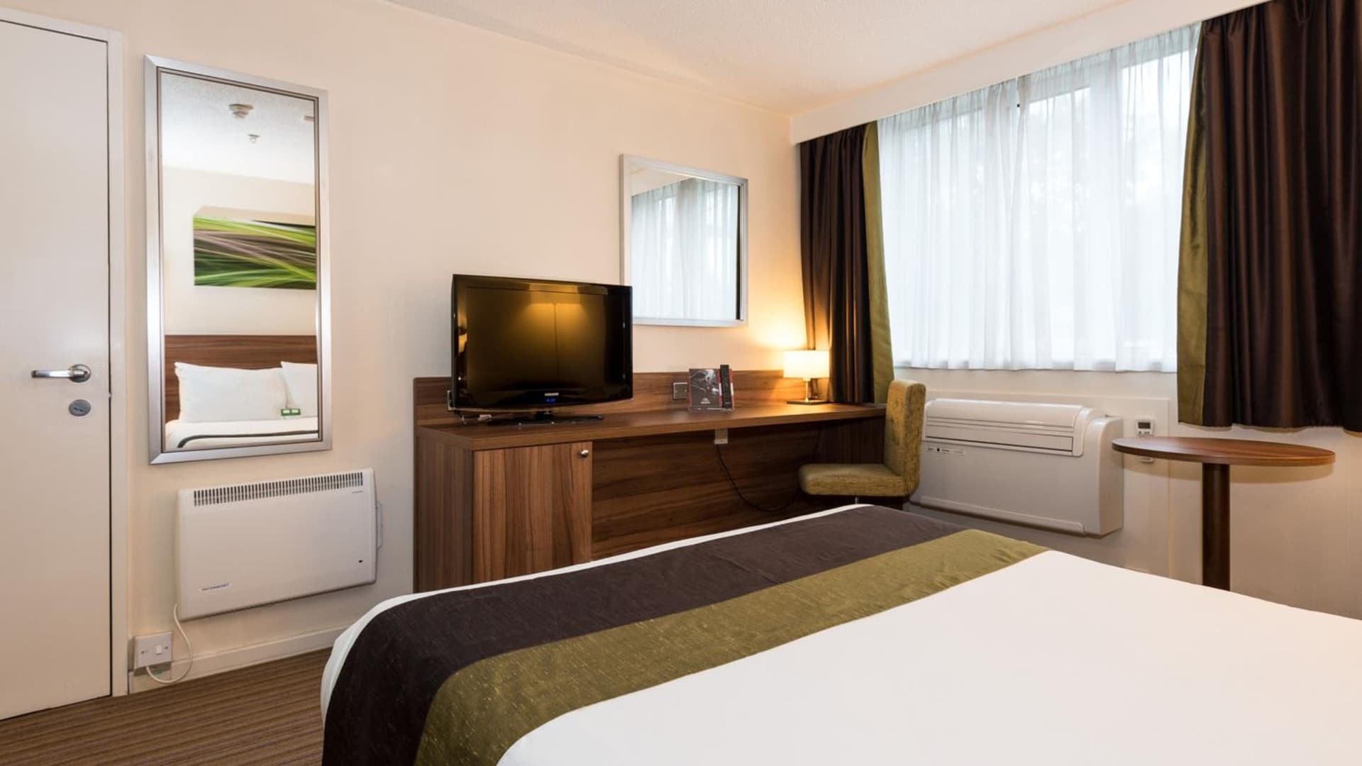 Holiday Inn Slough Windsor by IHG
