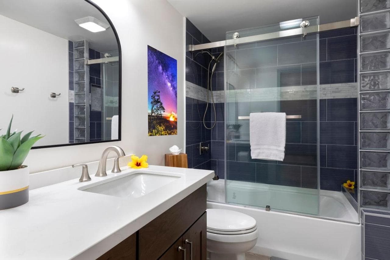 Sweeping Views Spacious 3 Beds