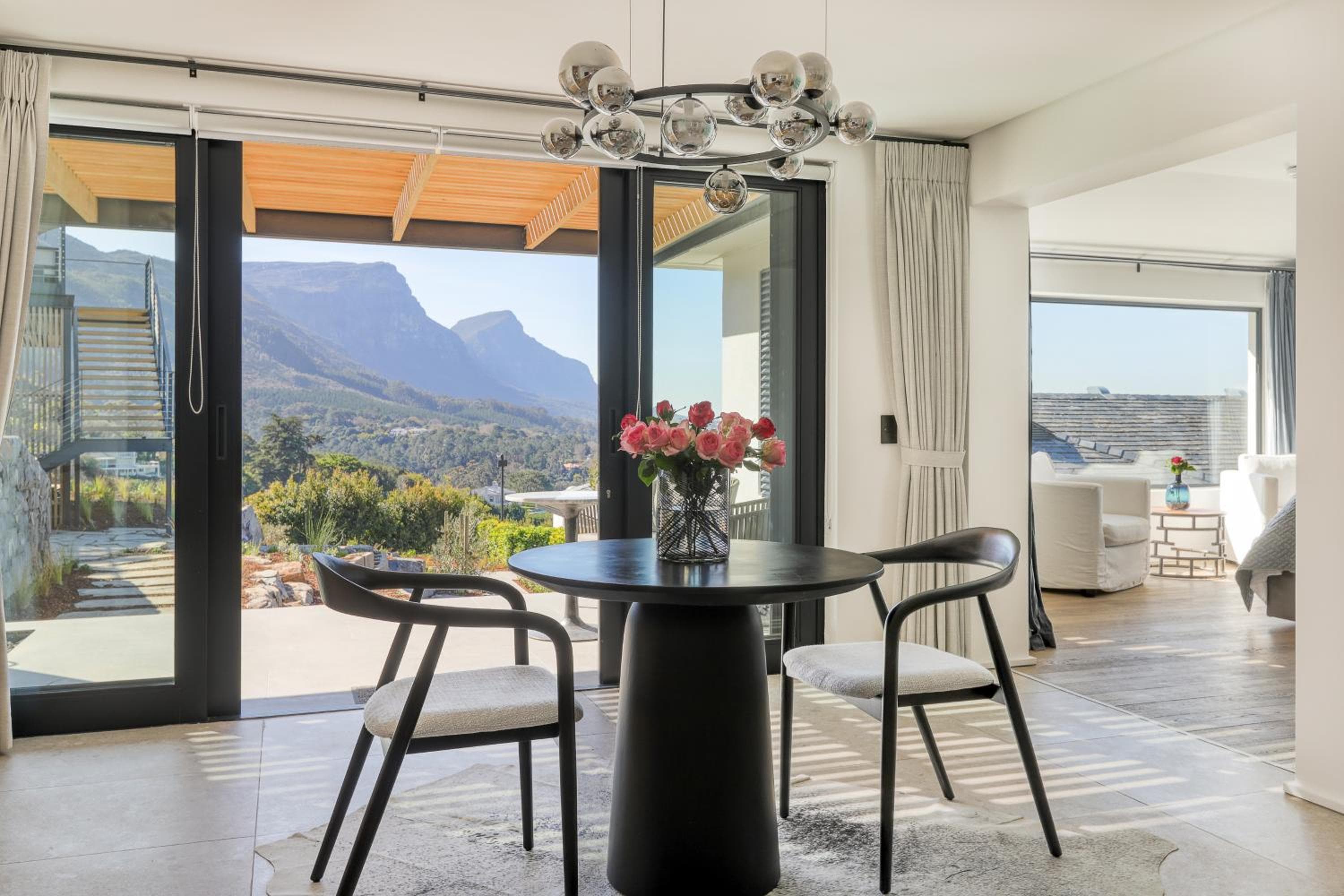 Villa Lion View Private Luxury Retreat