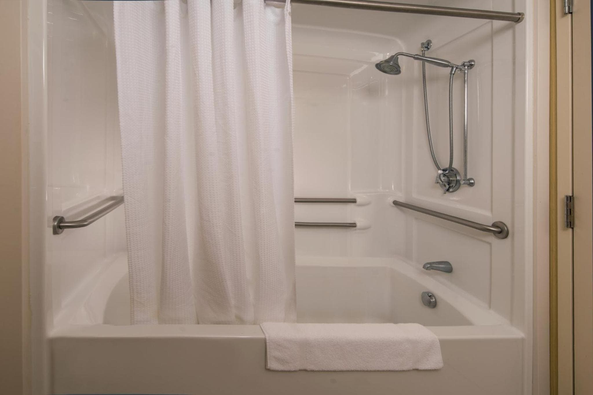 Holiday Inn Express State College at Williamsburg Square by IHG