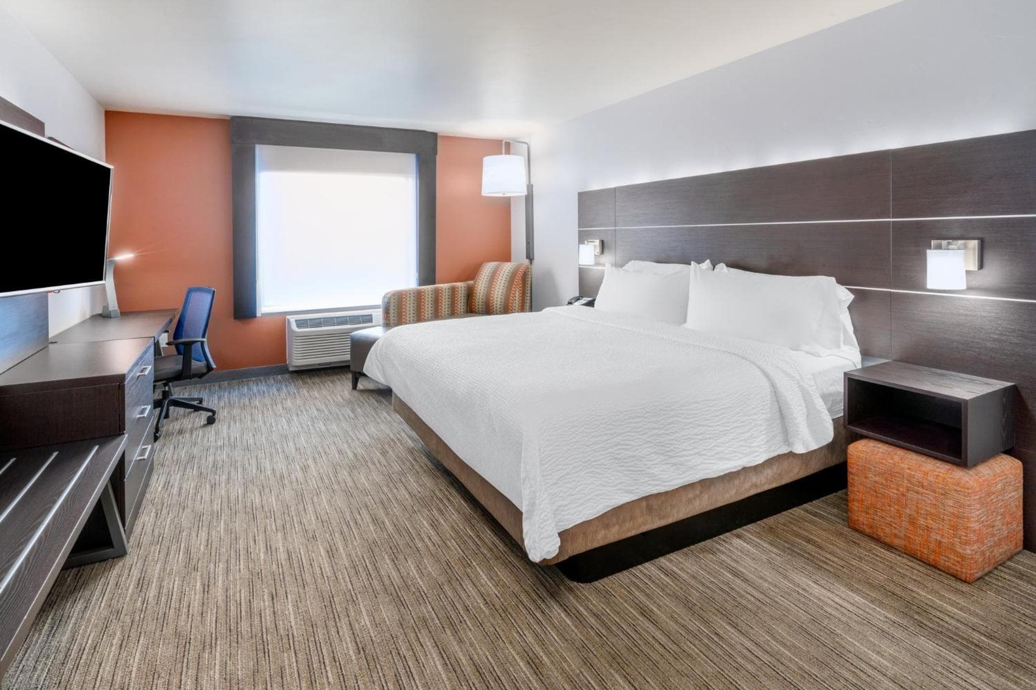 Holiday Inn Express & Suites - Colorado Springs AFA Northgate by IHG