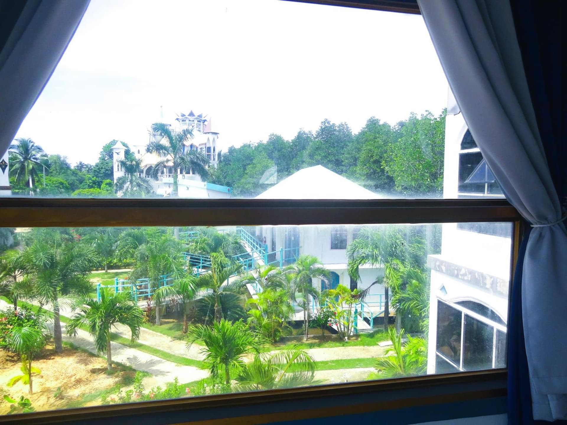 MG Chateau Resort