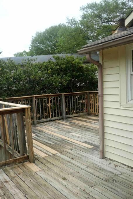 Beautiful Contemporary 2BDR
