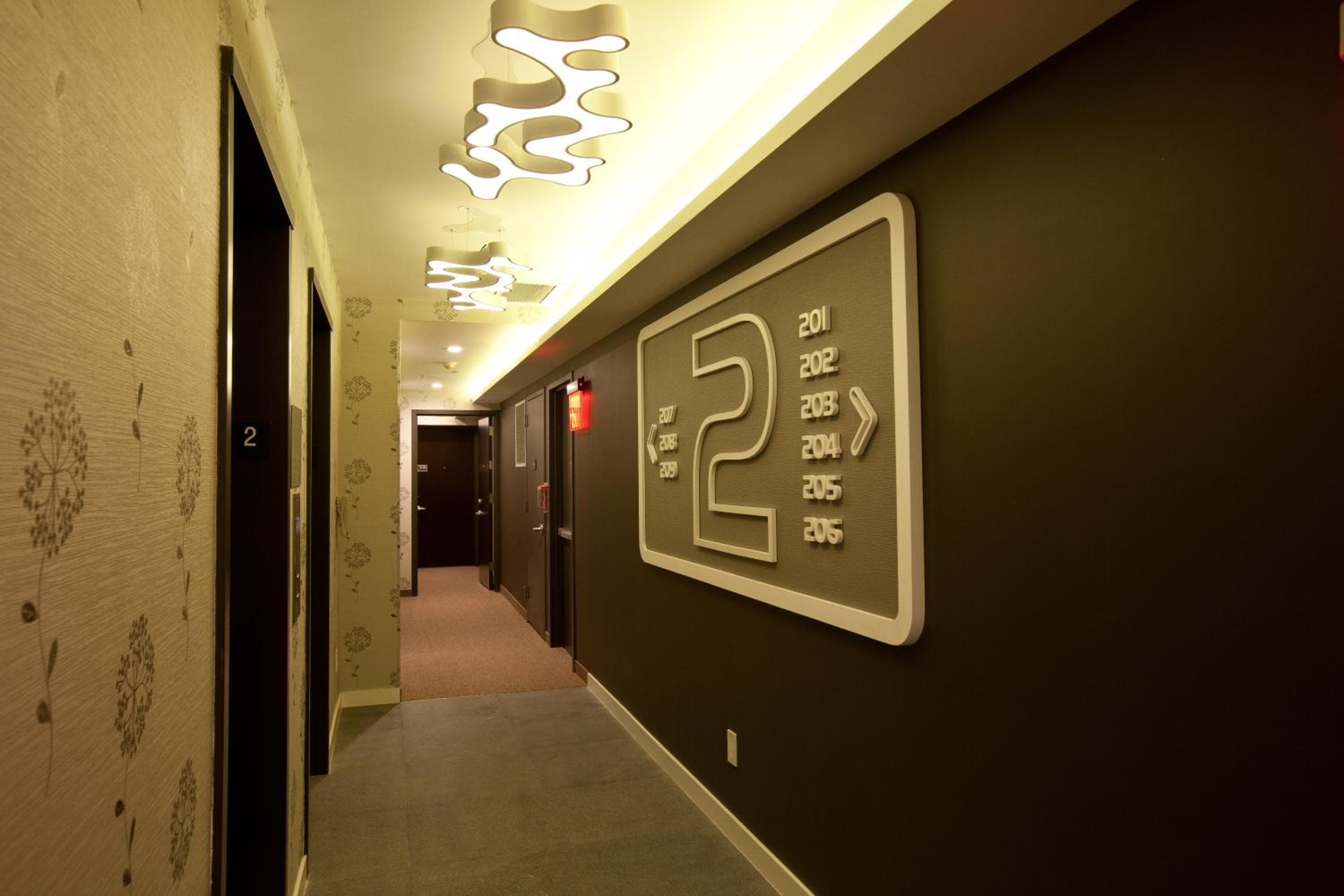 NobleDEN Hotel