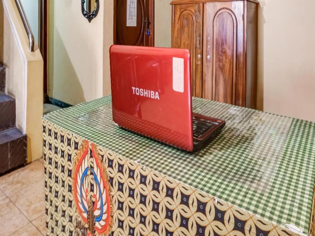 SPOT ON 91317 Gemilang Guesthouse Syariah