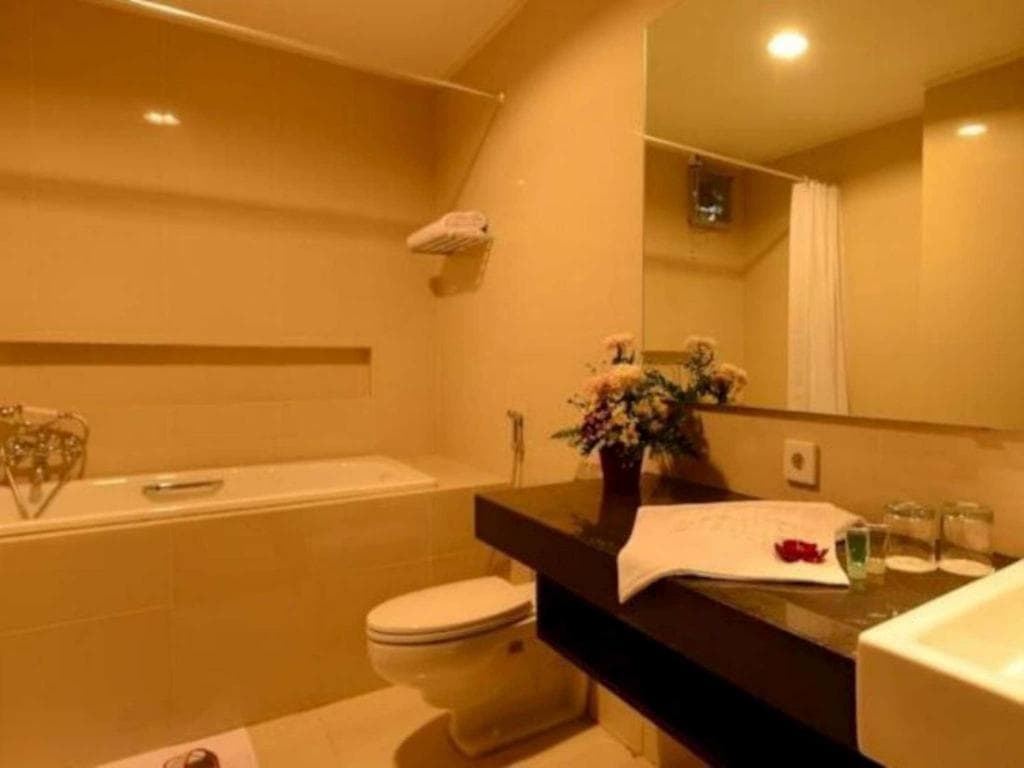 Emilia Hotel By Amazing - Palembang