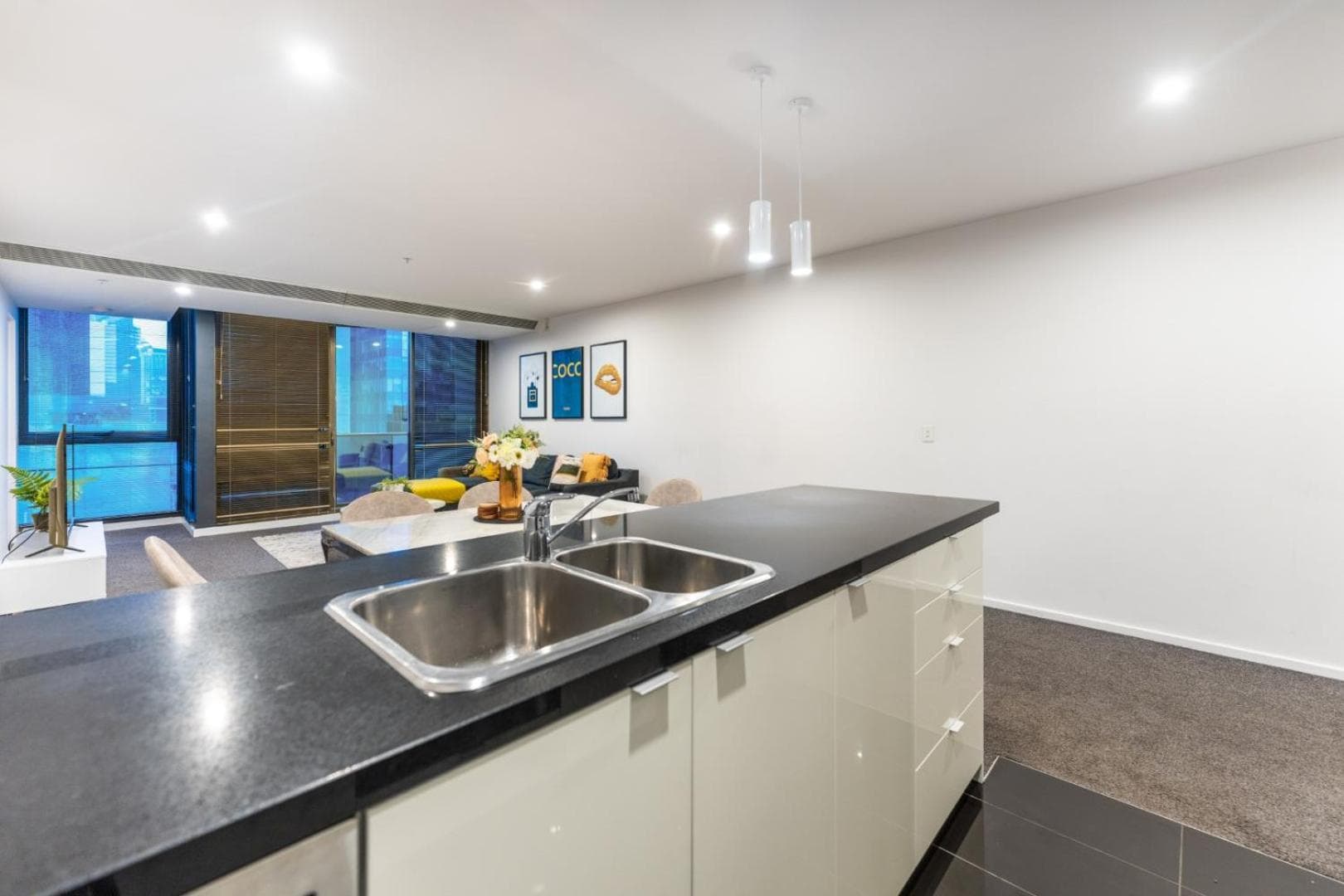 Mega Style Apartments Southbank Grand