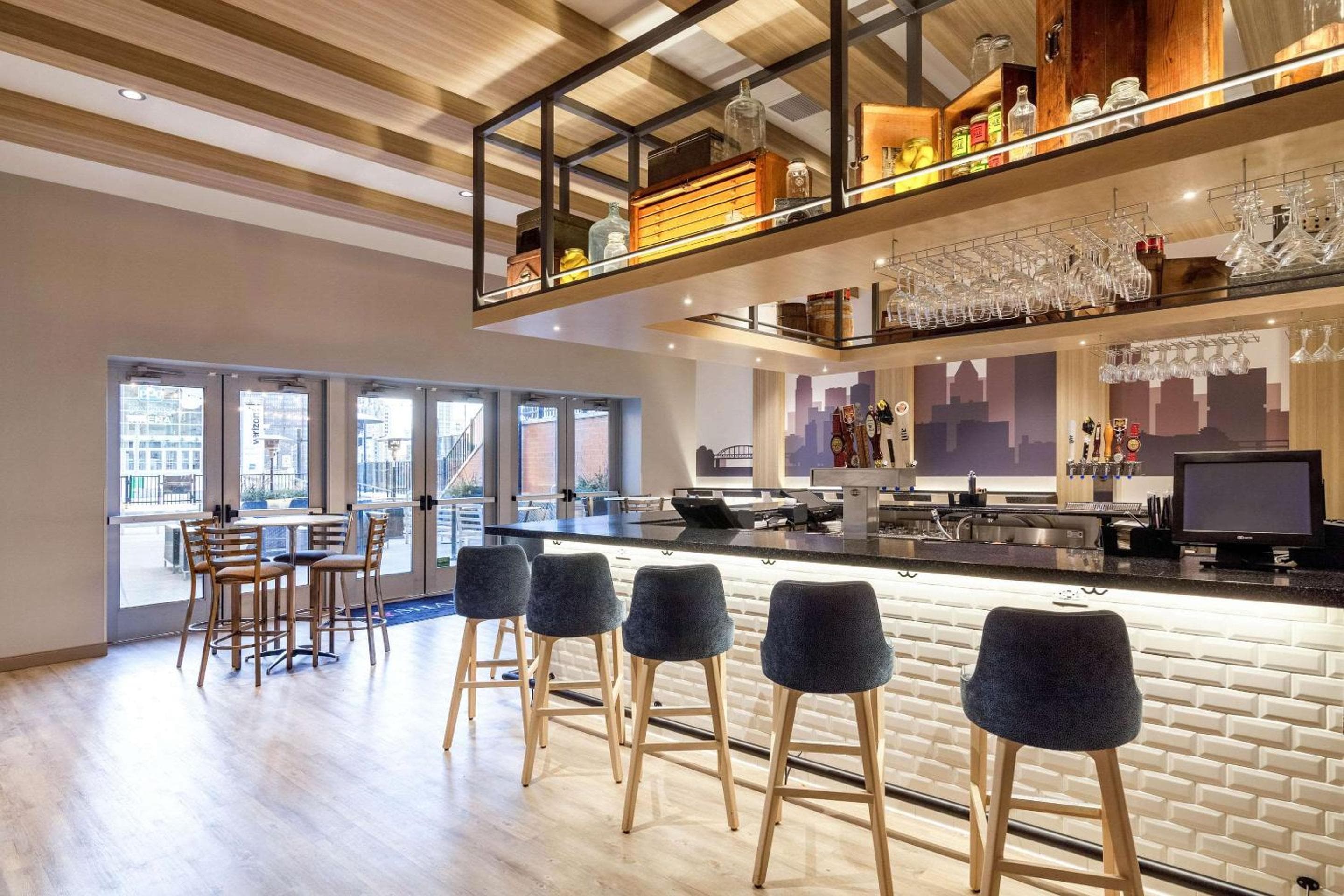Cambria Hotel Pittsburgh - Downtown