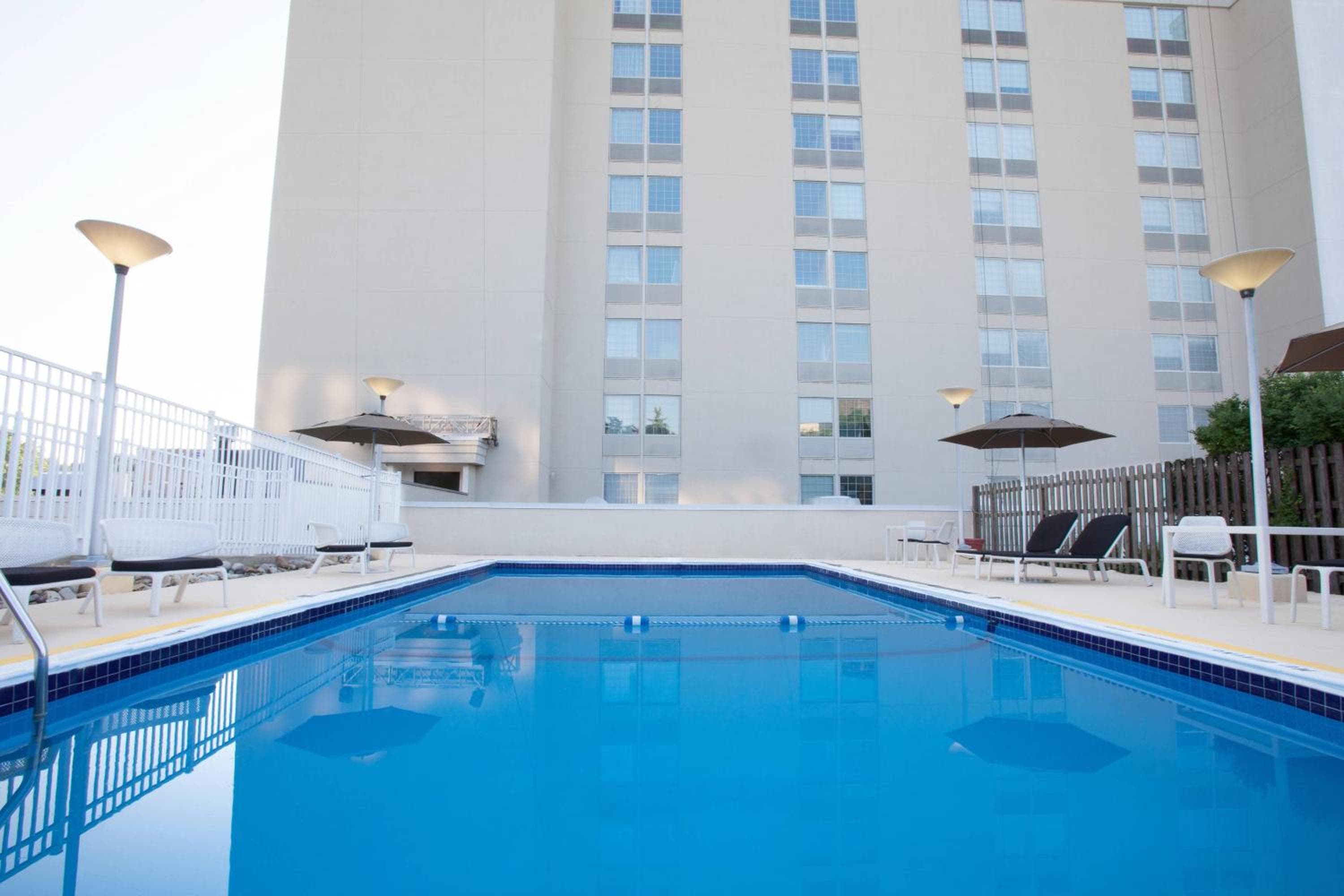 Sheraton Pittsburgh Airport Hotel