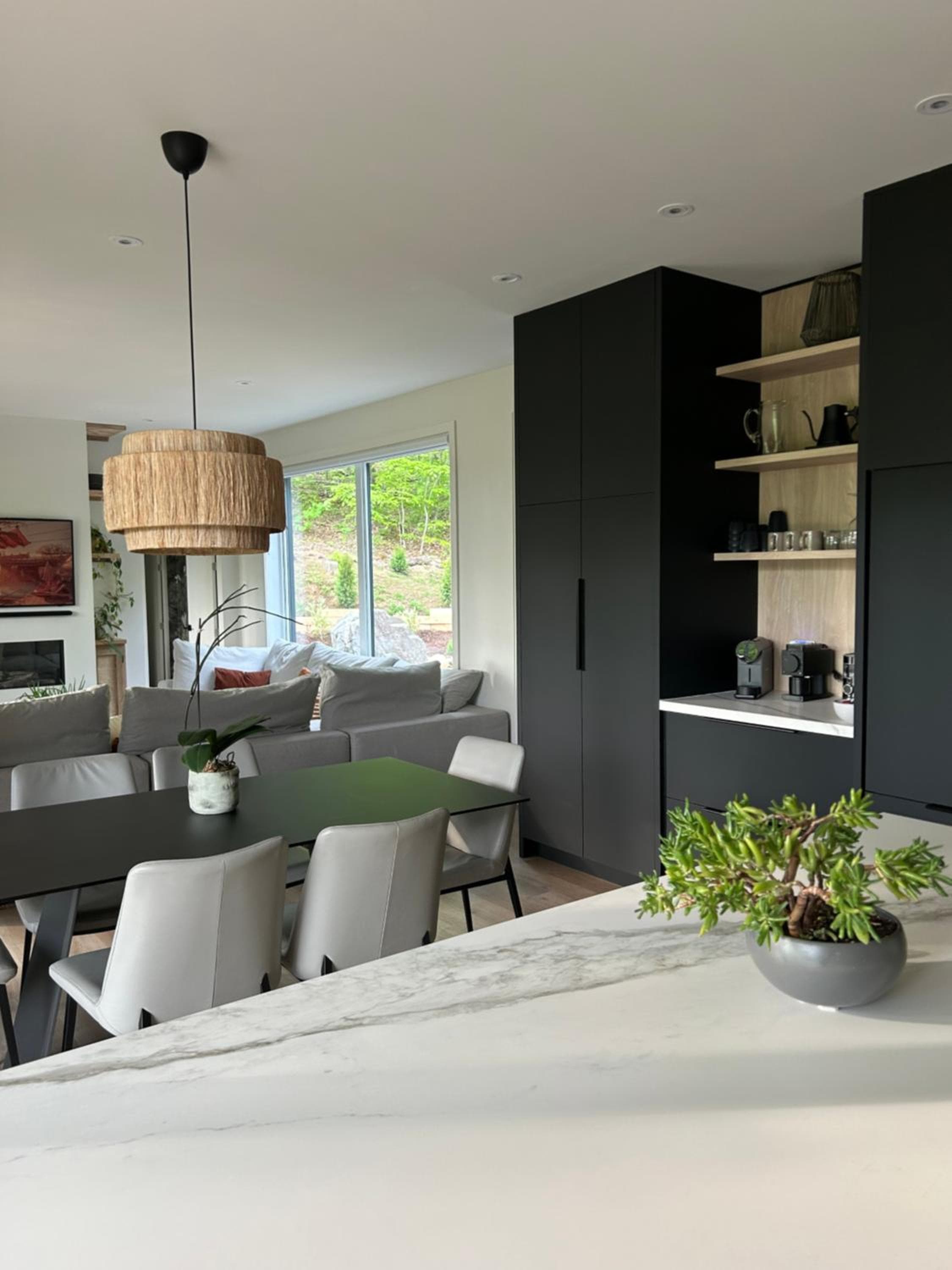 Luxury Mountain Retreat with Spa Near Mont Tremblant