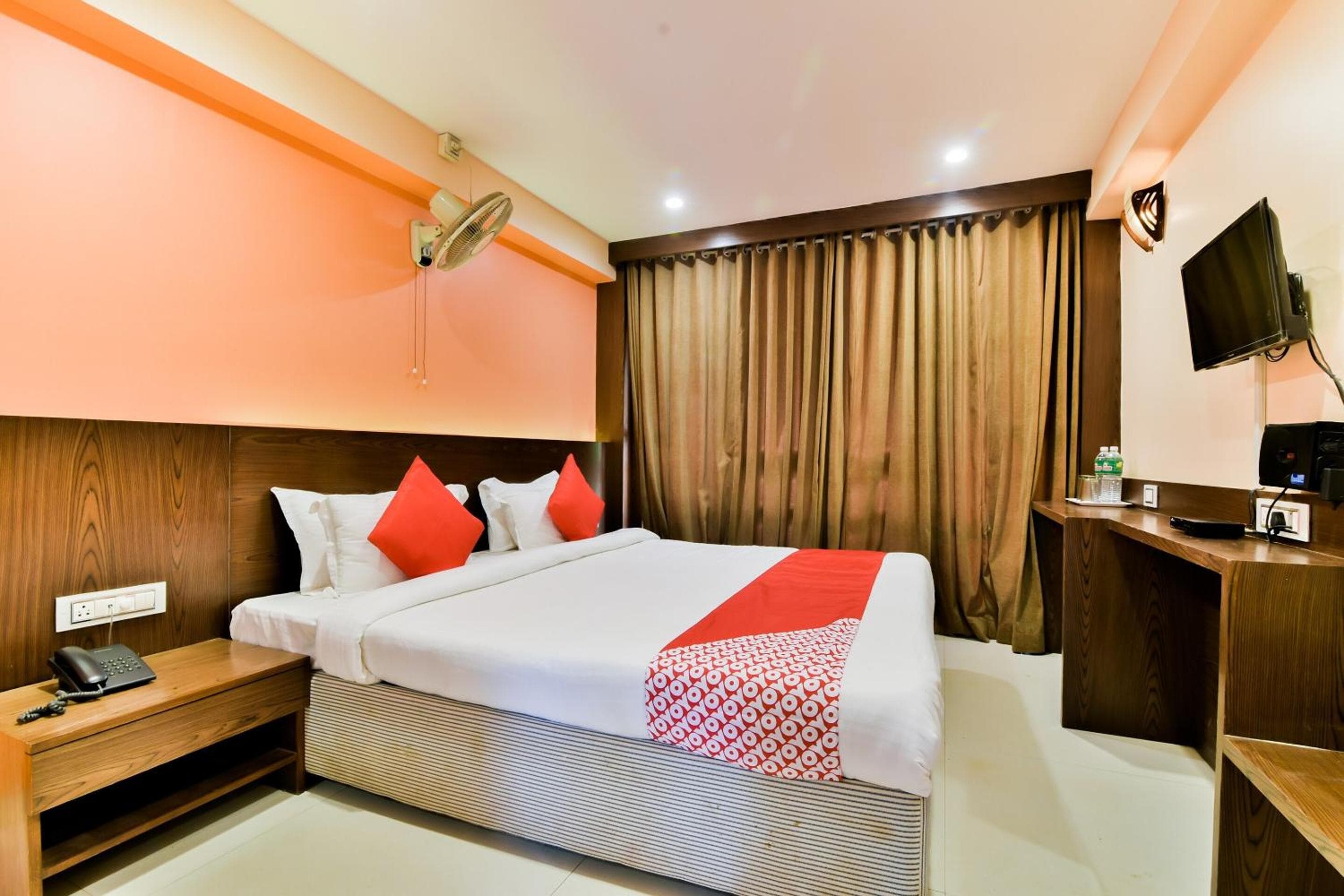Hotel O Amrut Comforts Suites & Rooms