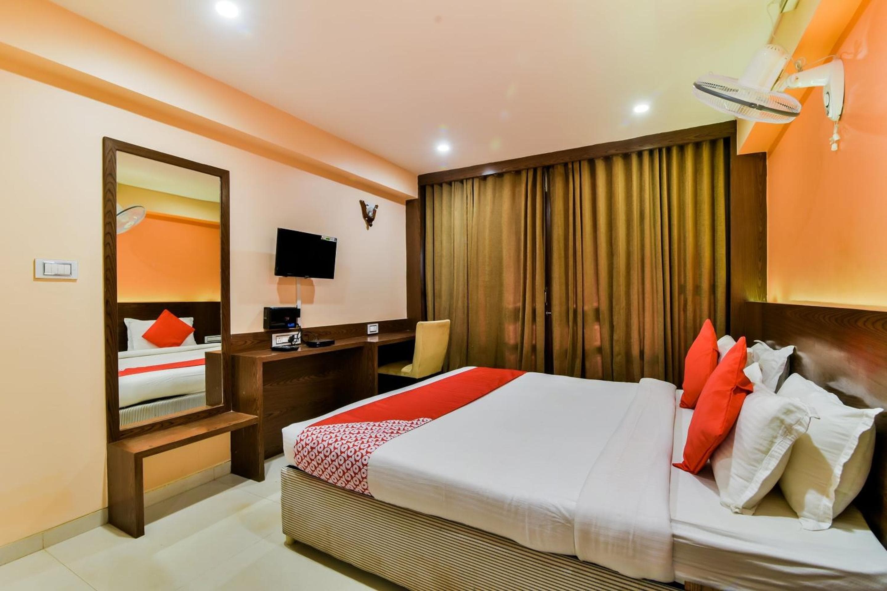 Hotel O Amrut Comforts Suites & Rooms