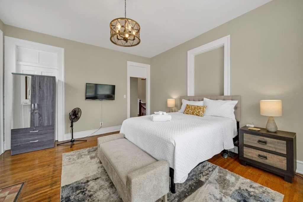 Stylish Home Close to Derby & Bourbon Trail Fun