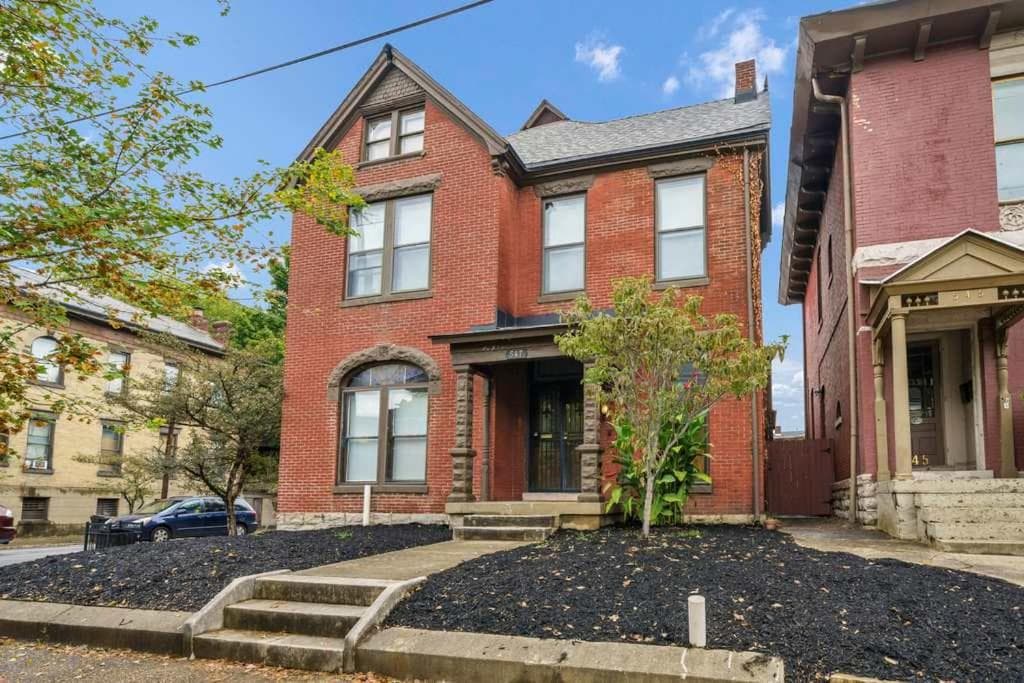 Stylish Home Close to Derby & Bourbon Trail Fun